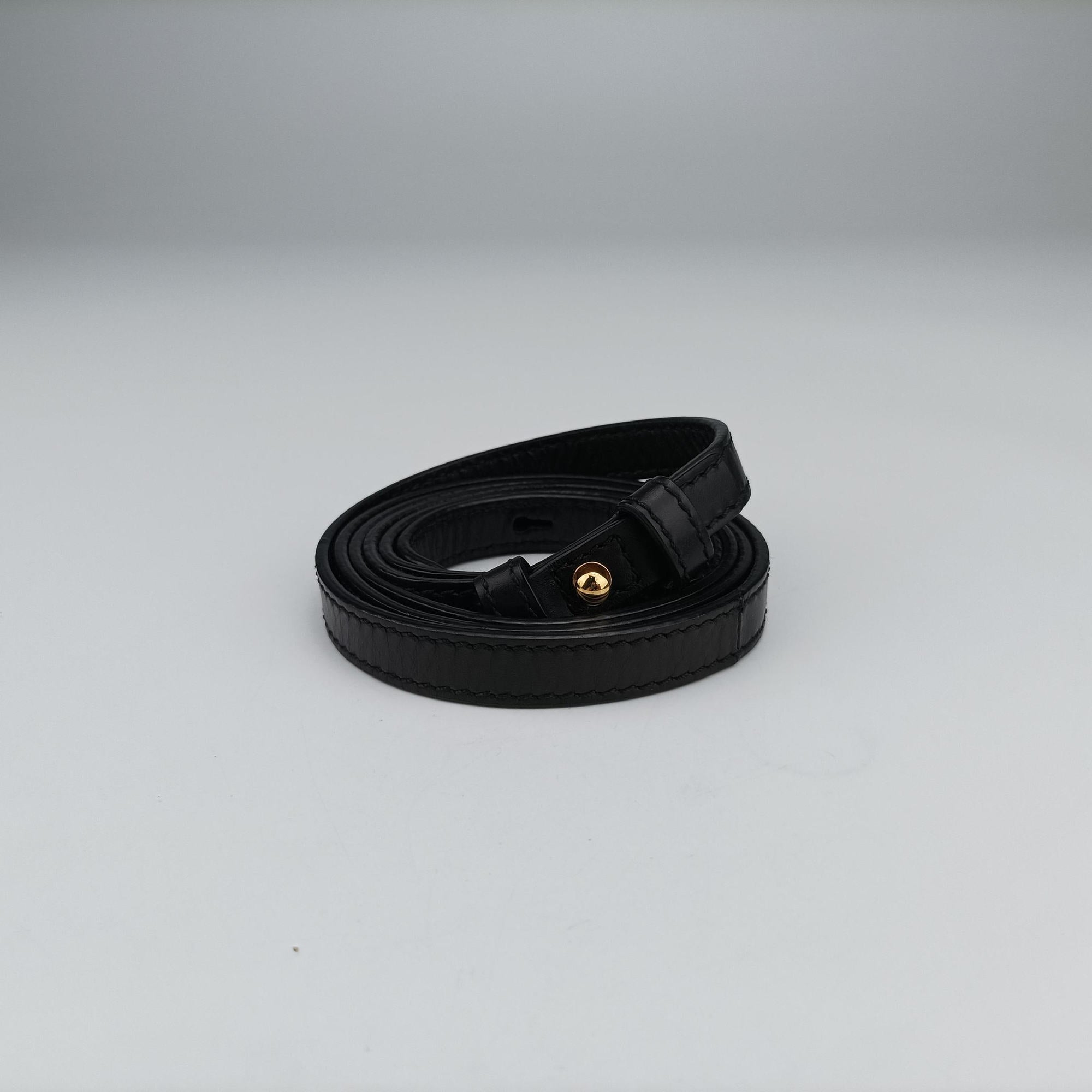 Pre-owned Gucci Sylvie Black Leather 470270 shoulderbag | stylenewstar