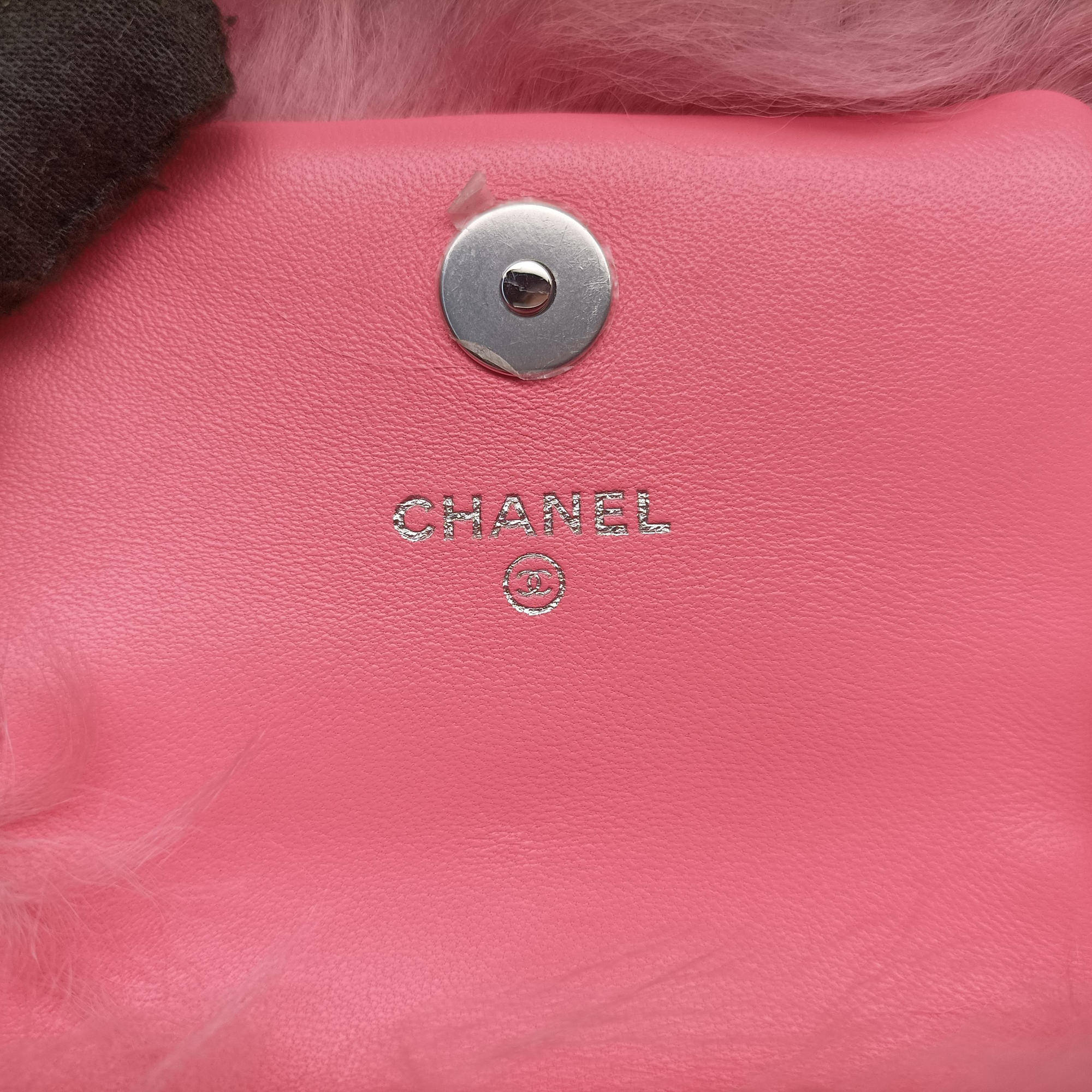 Vintage Chanel Shearling CC Hook Card Holder Pink wool AP2397 handbag | stylenewstar