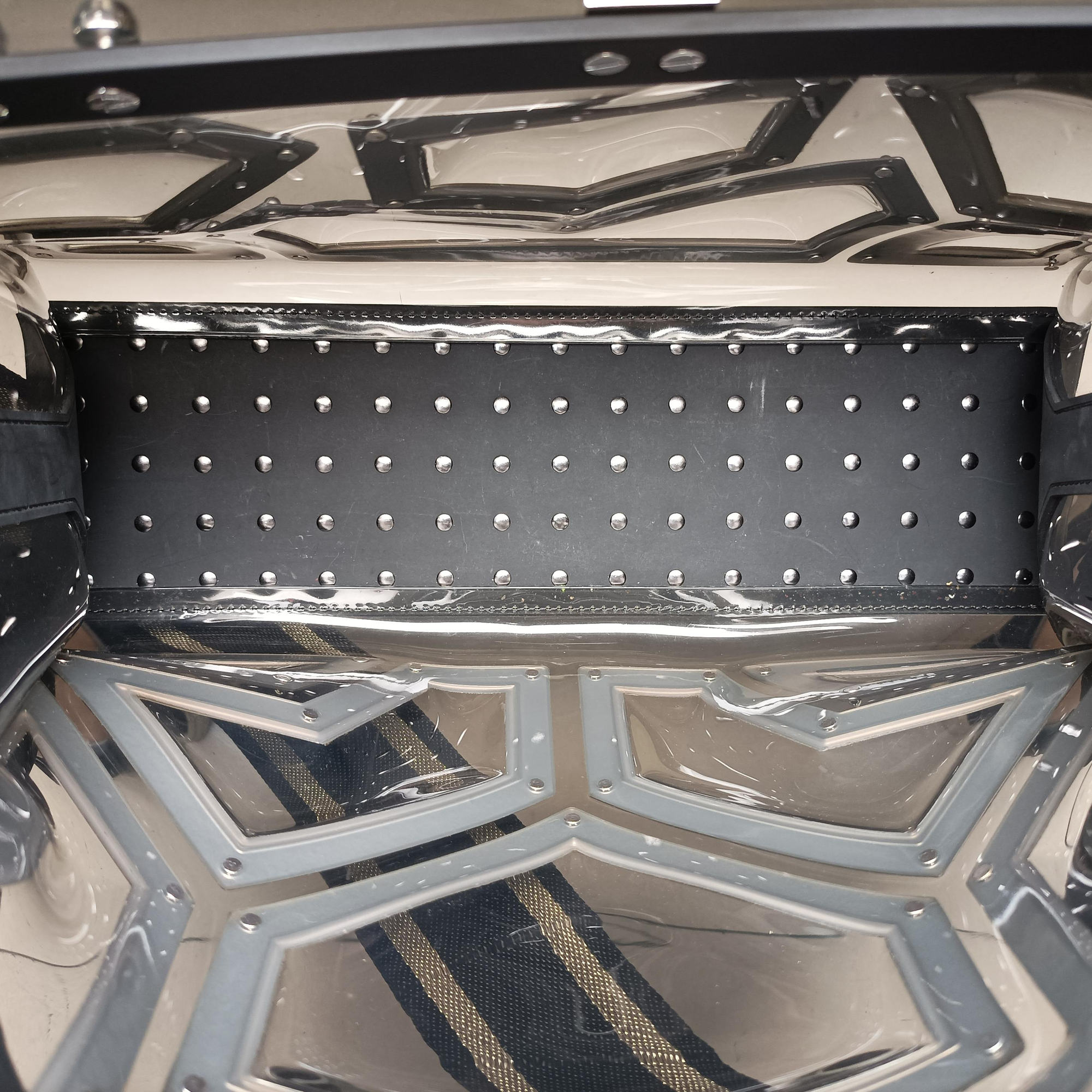 Pre-owned Delvaux Tempete Gladiator Top Handle Clear × Silver × Black PVC (Vinyl) × Metal Panels ×Rubber Trim  shoulderbag | stylenewstar