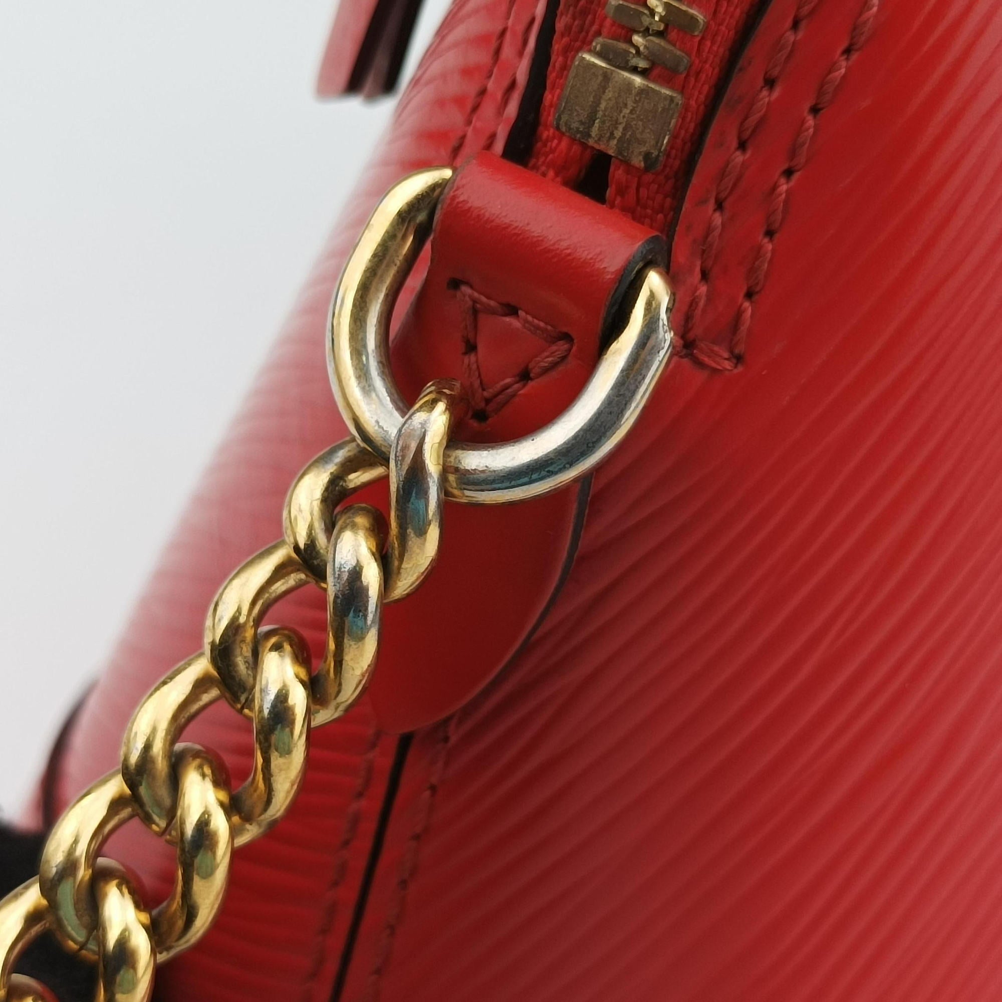 Pre-owned Louis Vuitton Alma MINI chain COQUELICOT epi M51404 shoulderbag | stylenewstar