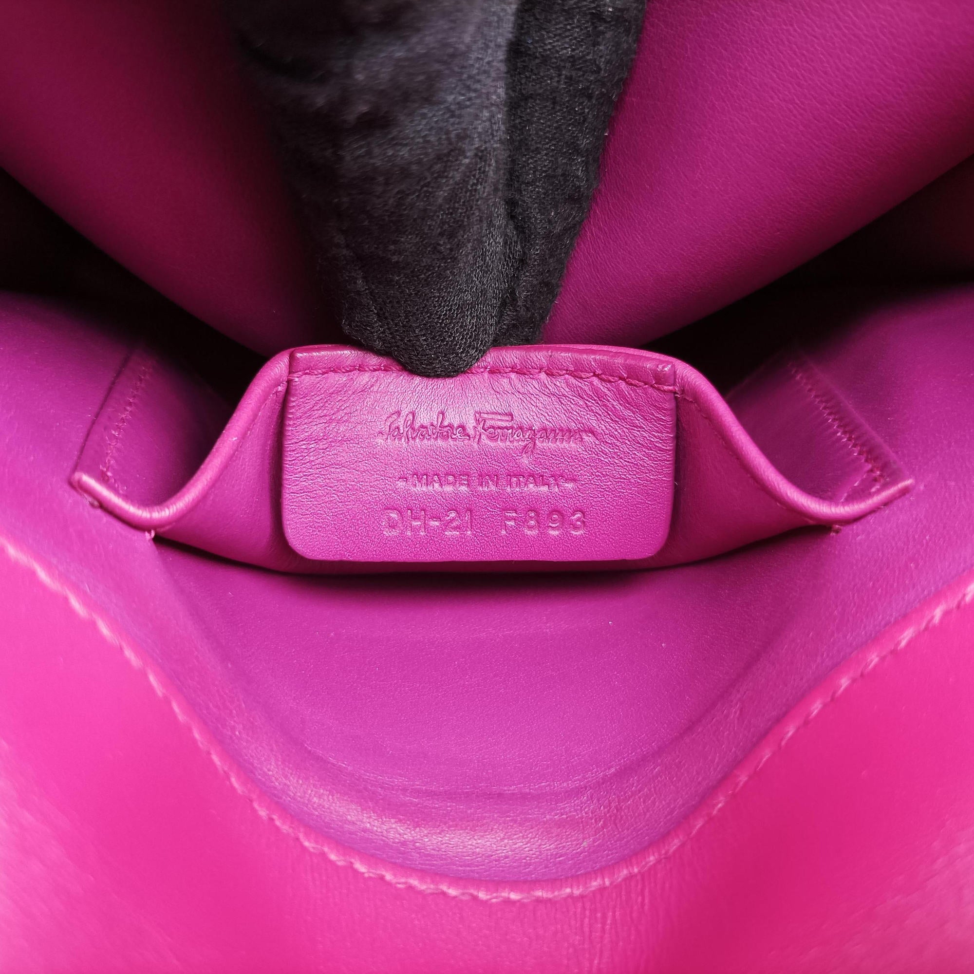 Pre-owned Ferragamo Thalia Rose Leather  shoulderbag | stylenewstar