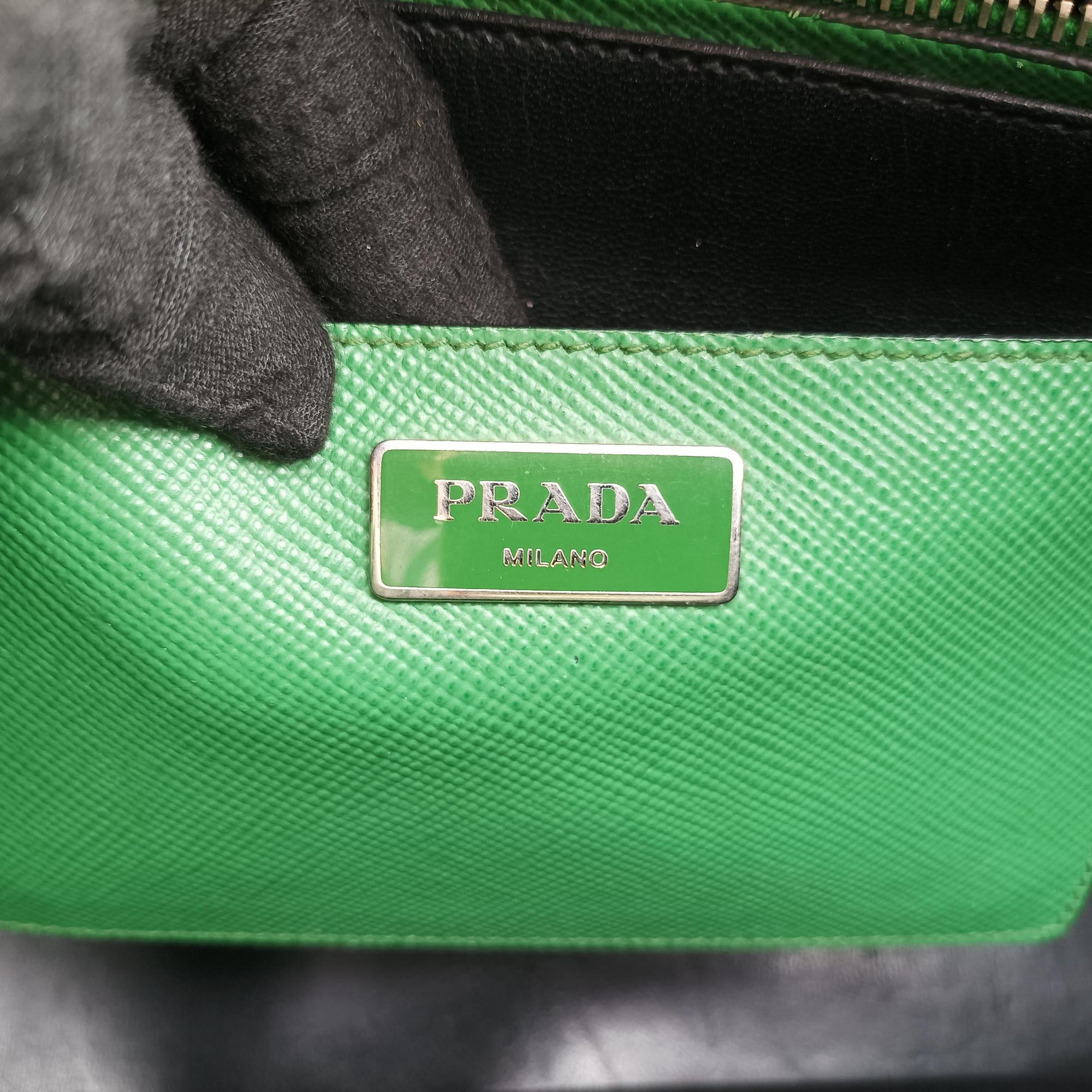 Pre-owned Prada Double Cuir Green SAFFIANO Leather B2756T handbag | stylenewstar