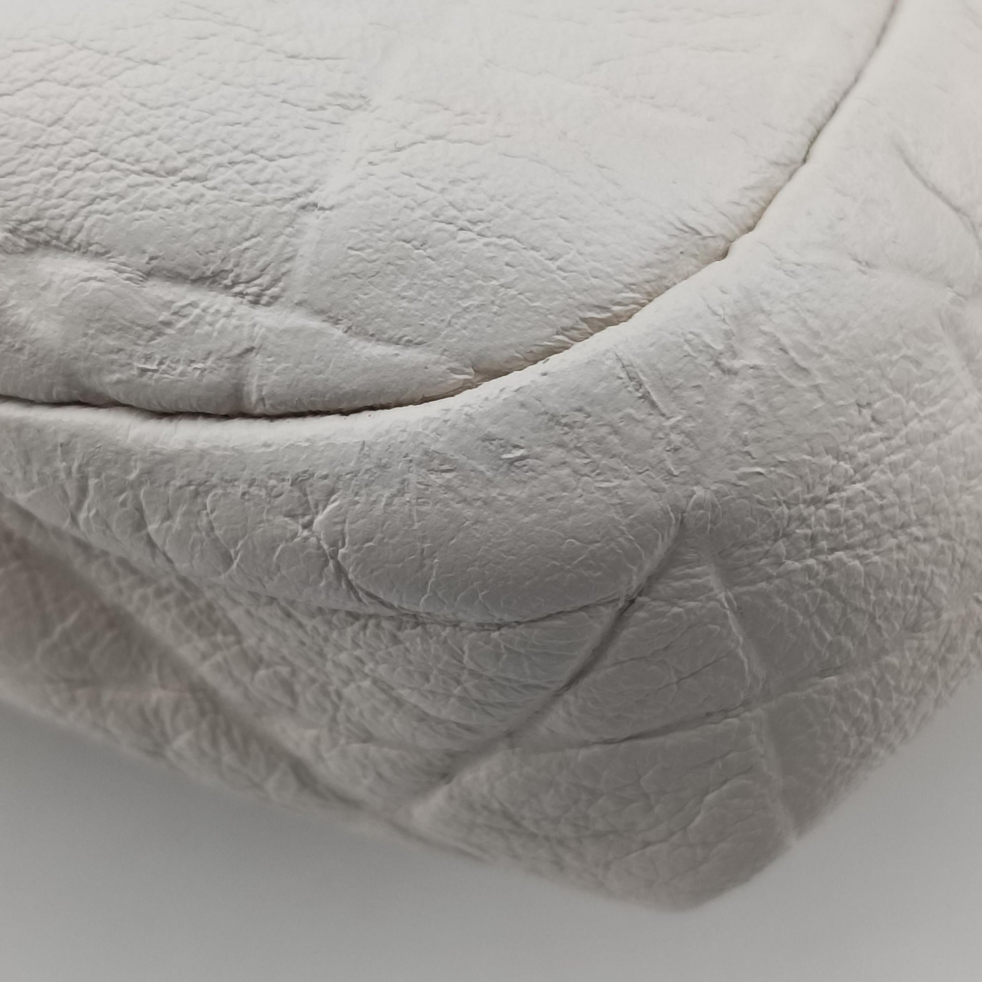 Pre-owned Christian Dior Cannage Dior Soft Shopping White lambskin  handbag | stylenewstar