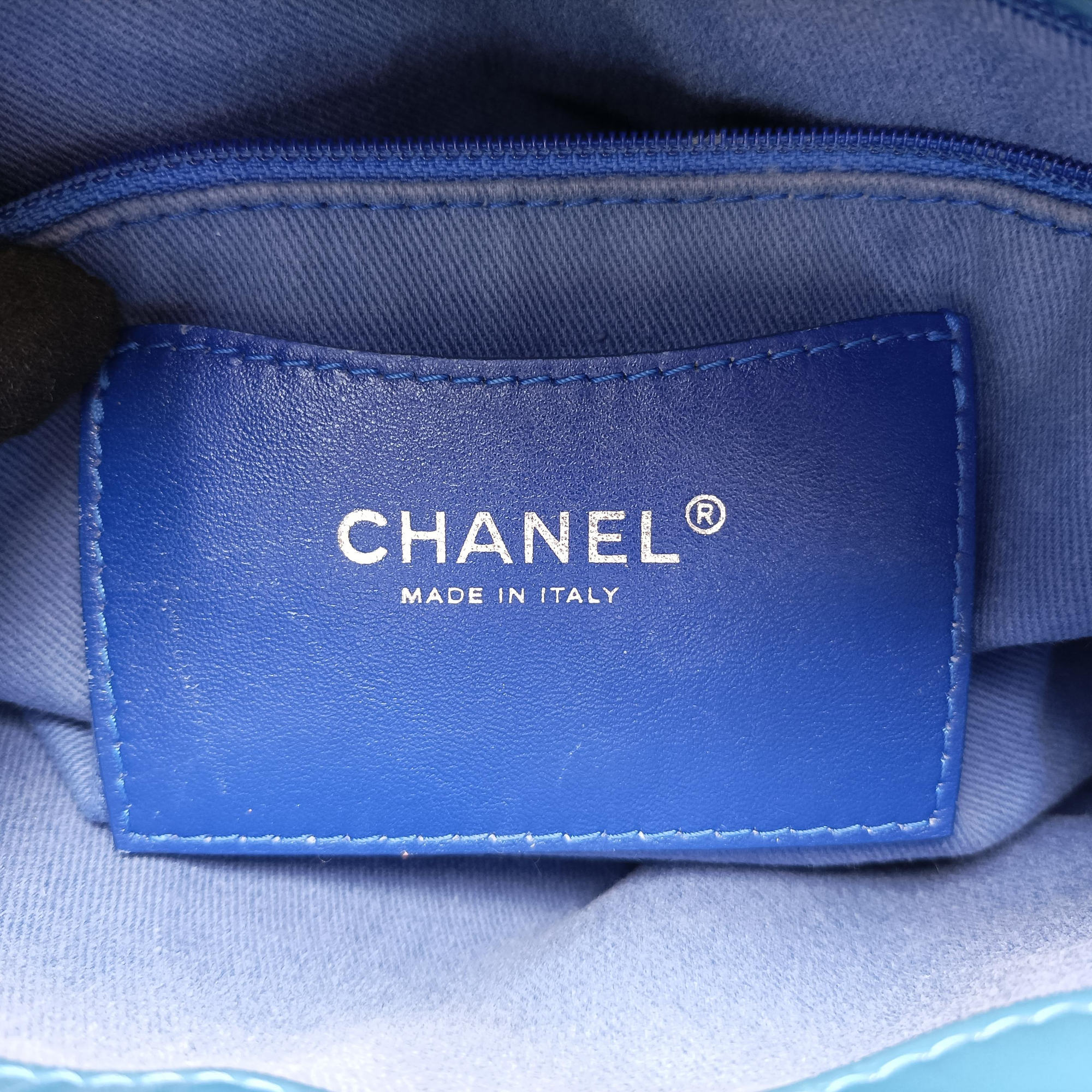 Pre-owned Chanel Mademoiselle Bowling Blue Patent Leather A50558 shoulderbag | stylenewstar