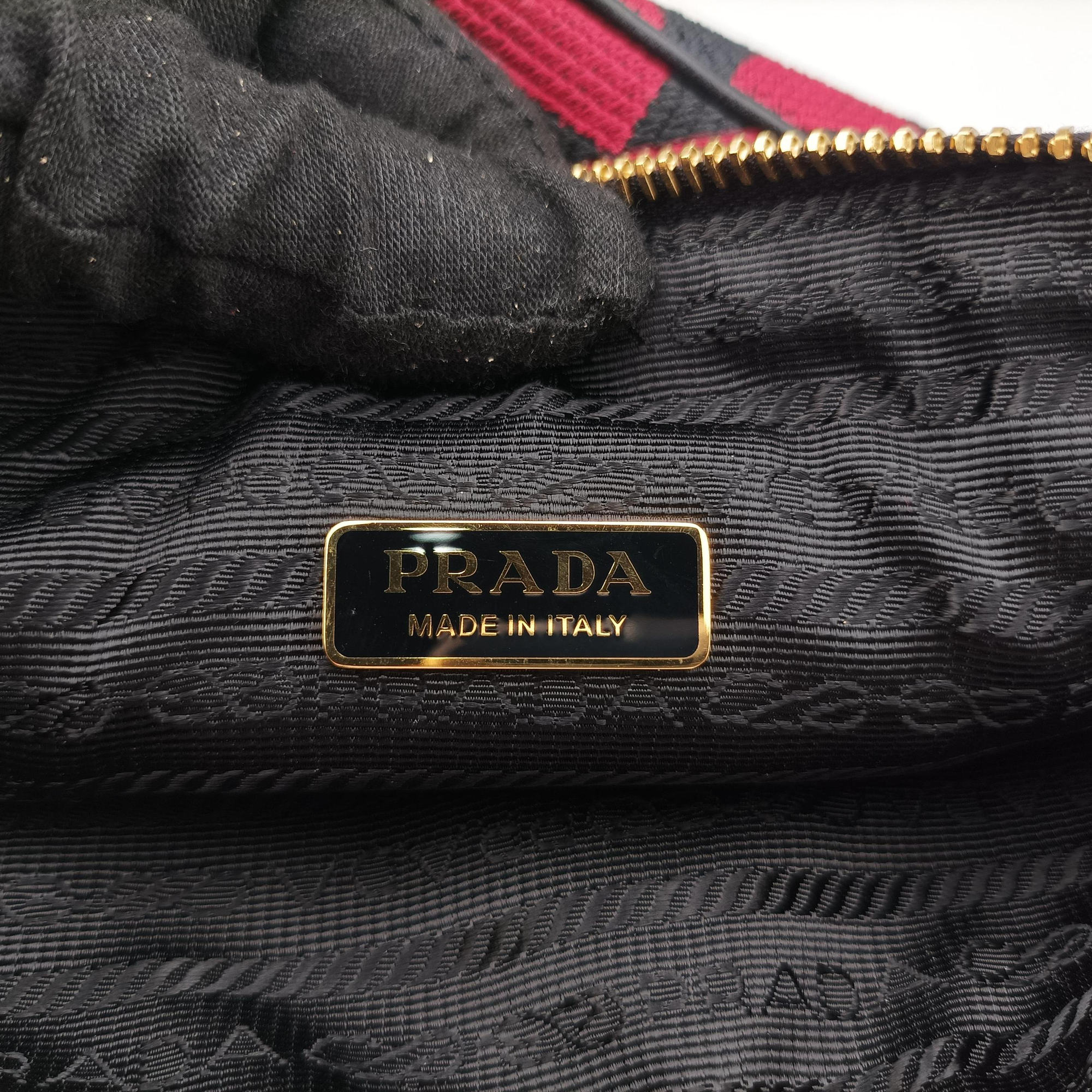 Vintage Prada Triangolo Triangle Black×Red Jacquard × leather 1BC176 shoulderbag | stylenewstar