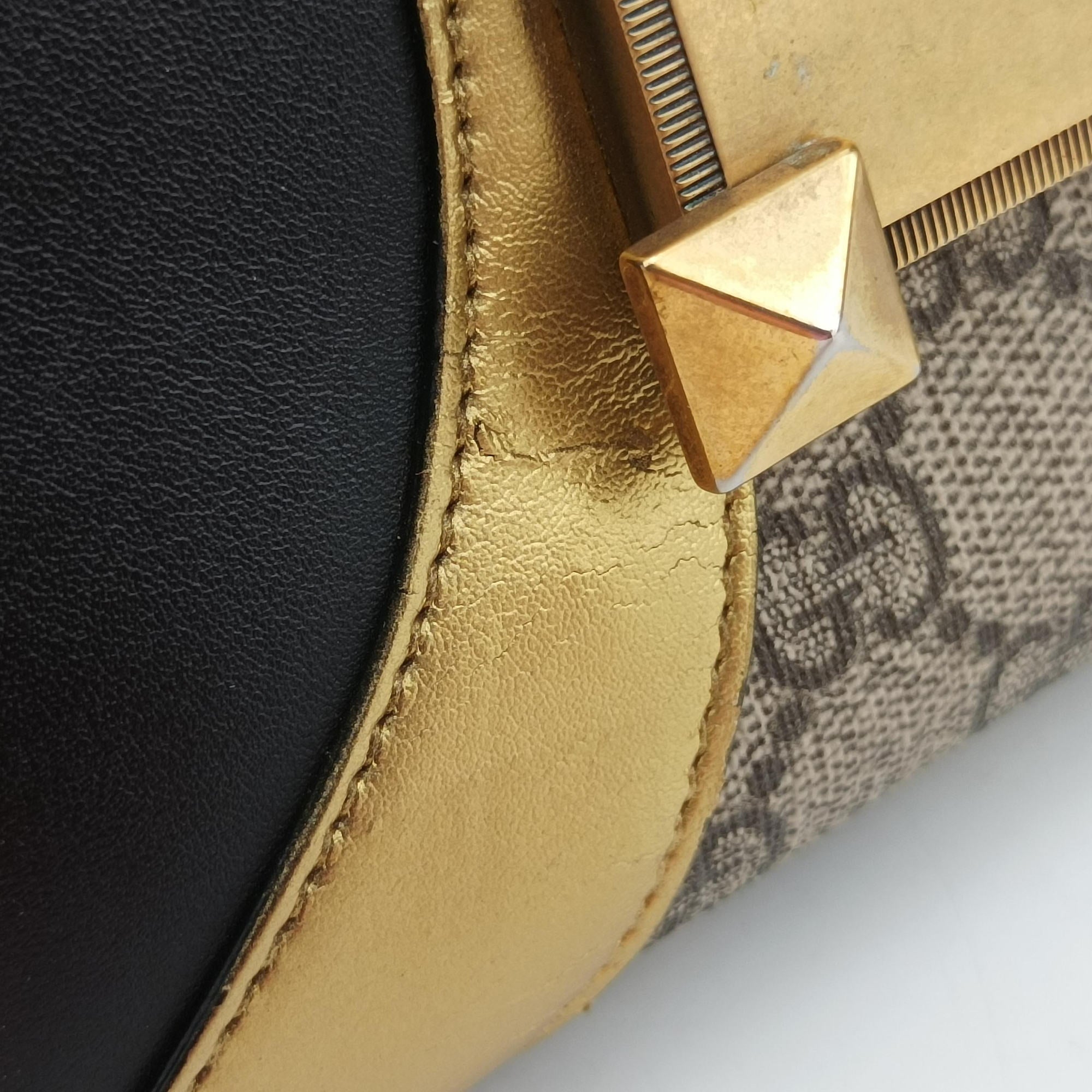Pre-owned Gucci Osiride beige×black×Multicolour PVC coated canvas×Leather 476435 shoulderbag | stylenewstar