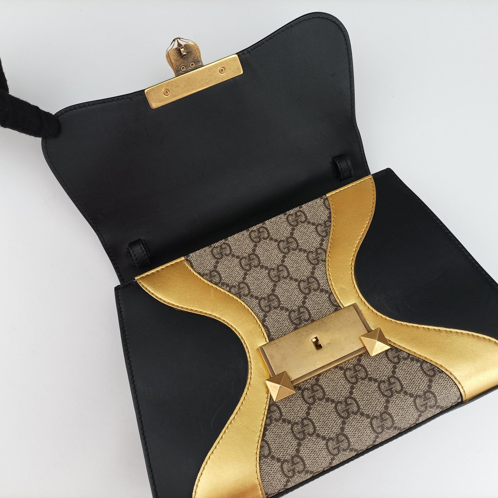 Pre-owned Gucci Osiride GG Supreme beige×black×Multicolour PVC coated canvas×Leather 497996 shoulderbag | stylenewstar