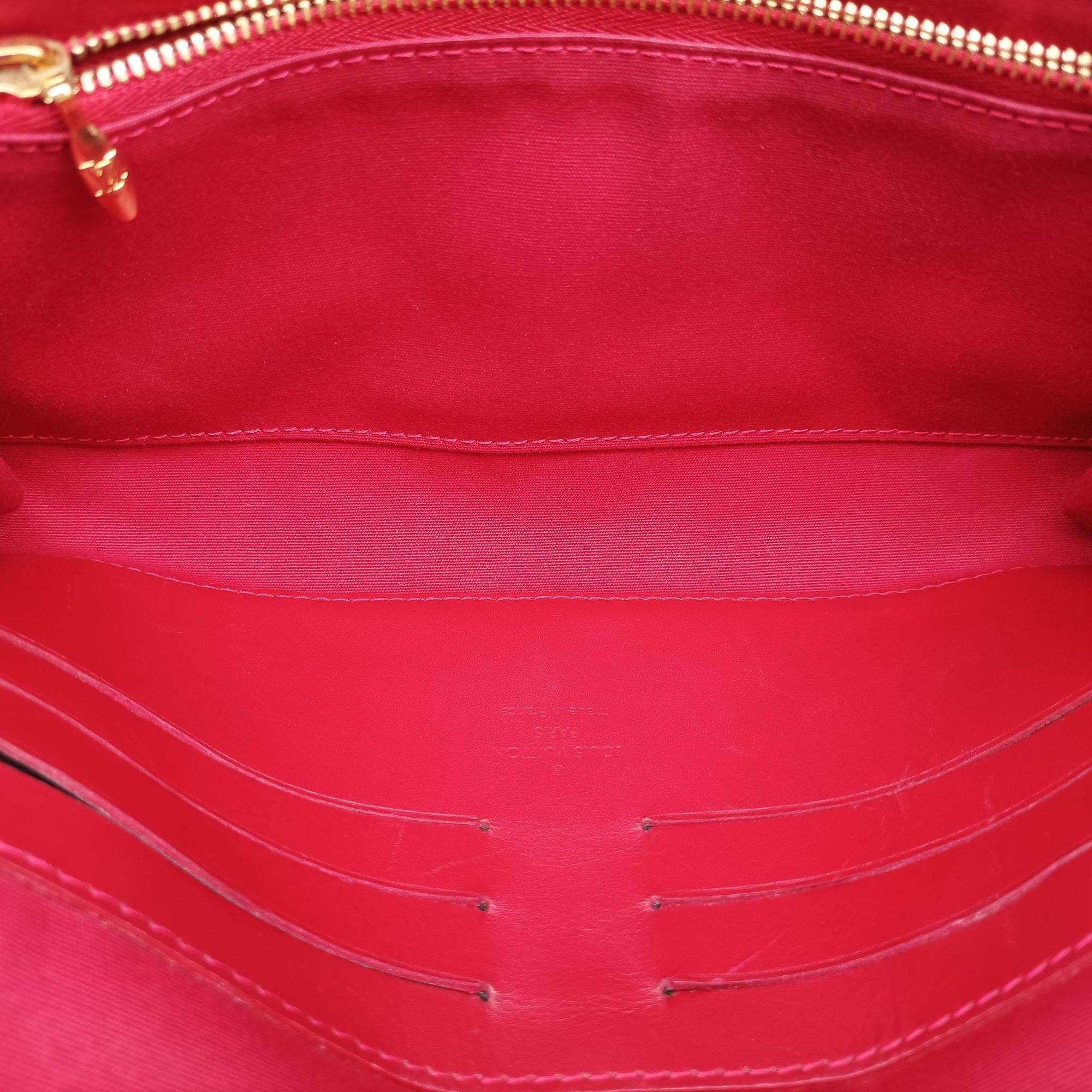 Secondhand Louis Vuitton Rossmore MM Red Vernis M91550 shoulderbag | stylenewstar