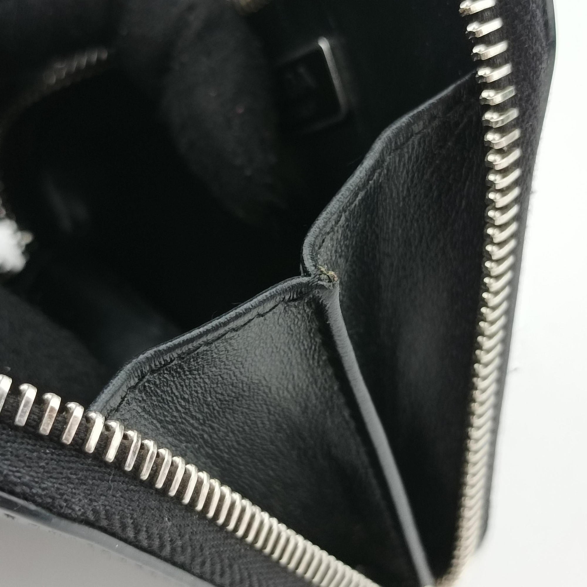 Pre-owned Prada Triangle Chain Pouch Black Leather  shoulderbag | stylenewstar
