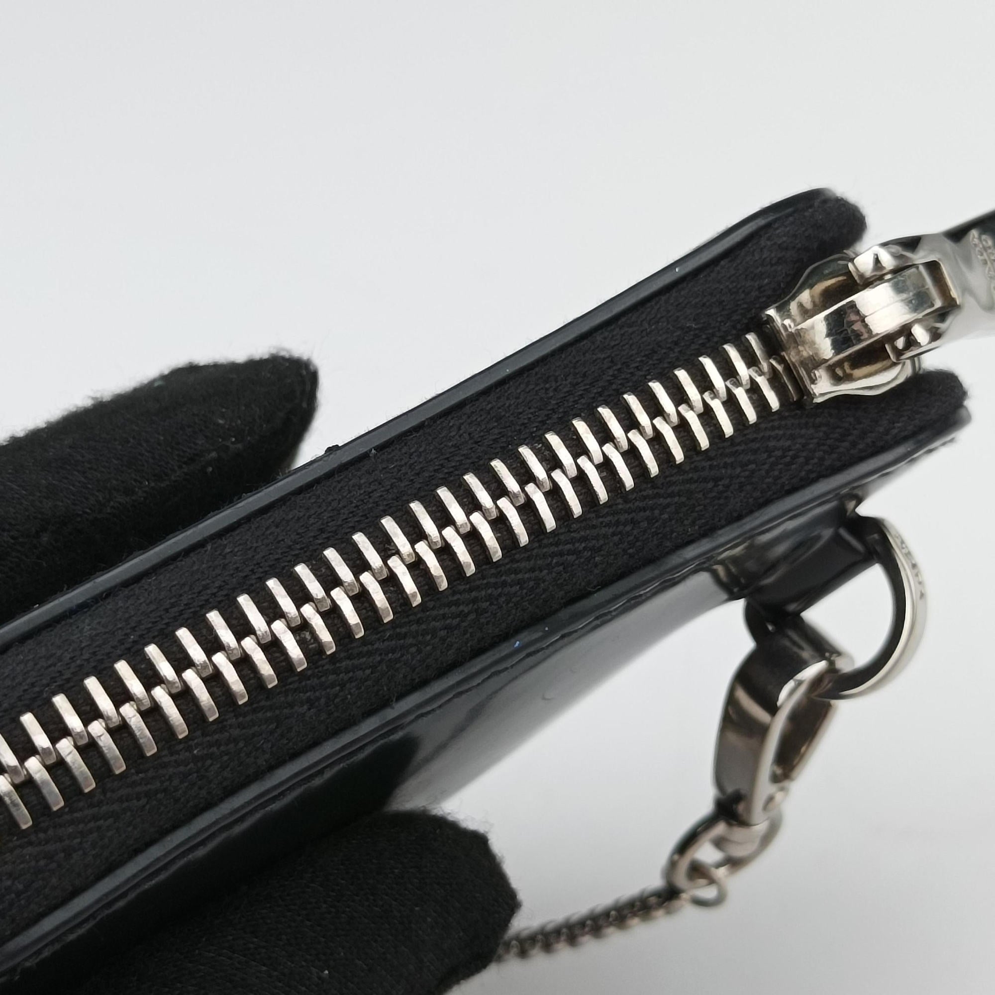 Pre-owned Prada Triangle Chain Pouch Black Leather  shoulderbag | stylenewstar