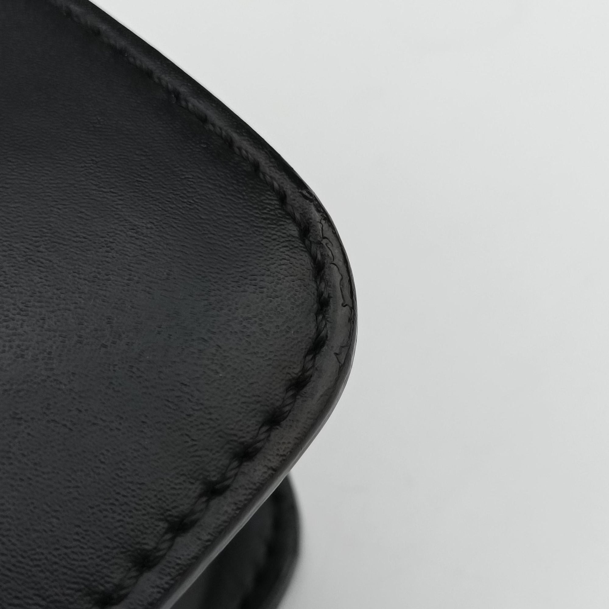 Pre-owned Fendi Monster Camera case Black Leather 7VA428 shoulderbag | stylenewstar
