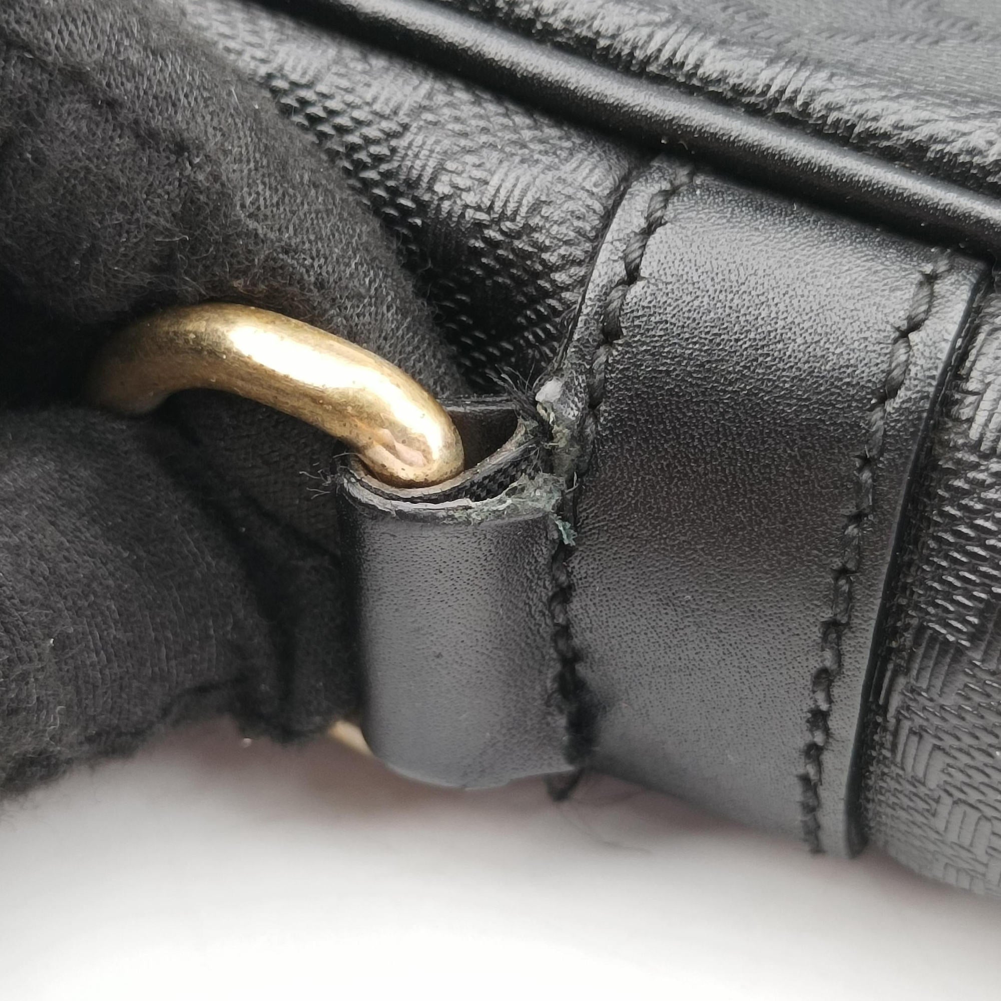 Pre-owned Gucci Diamante Black Leather 208463 handbag | stylenewstar