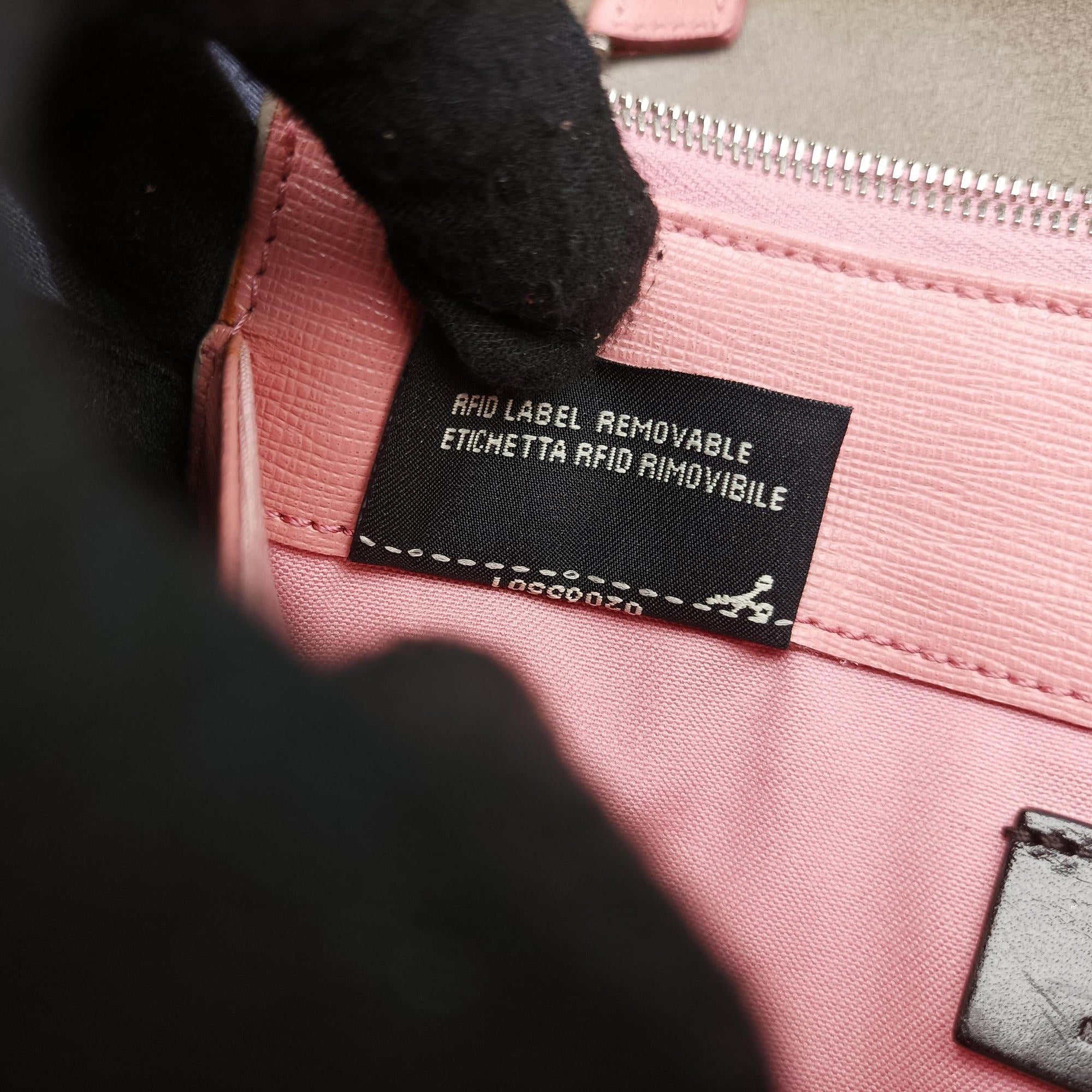 Pre-owned Fendi Monster Eyes Tube Pink×Red×Gray Leather 8M0346 shoulderbag | stylenewstar