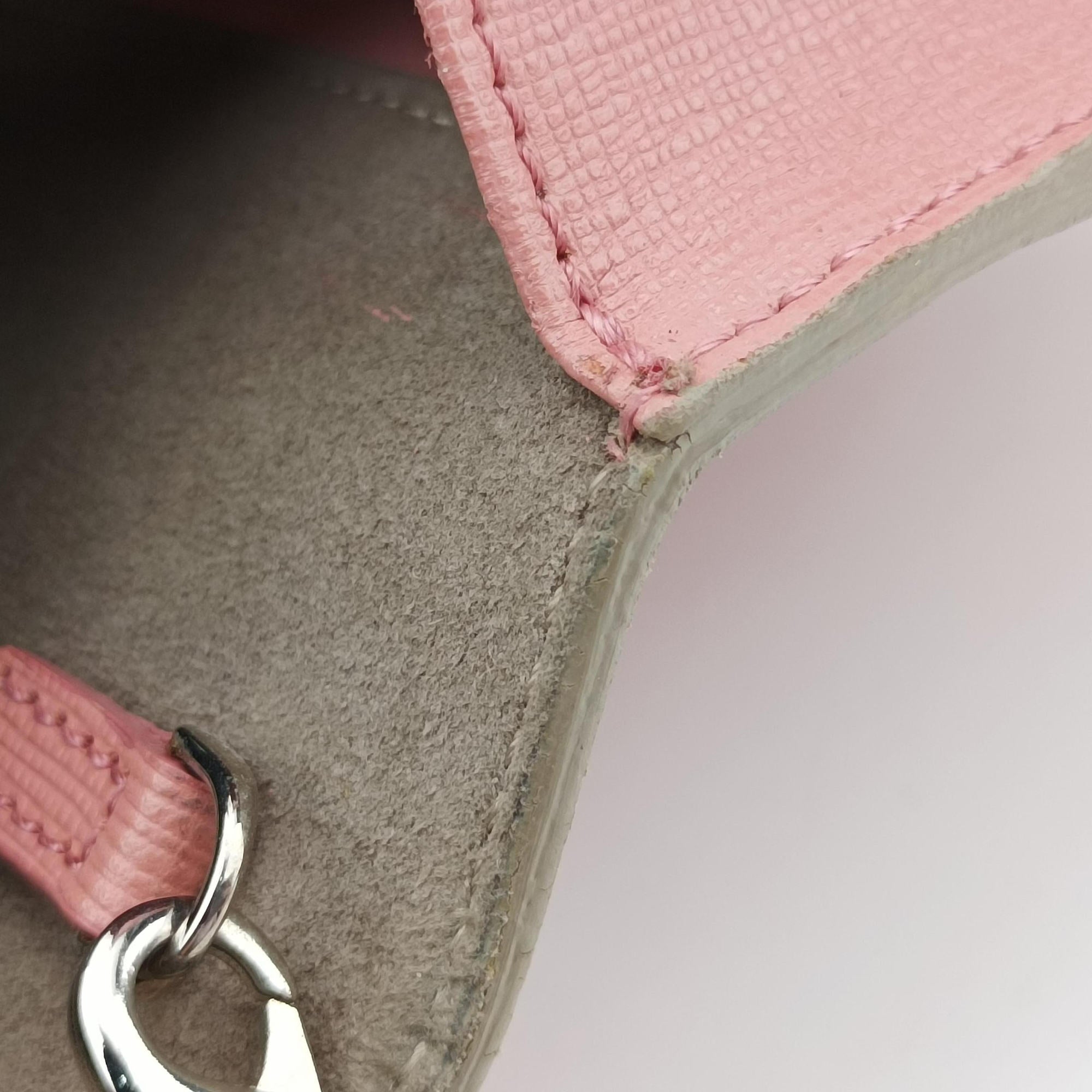Pre-owned Fendi Monster Eyes Tube Pink×Red×Gray Leather 8M0346 shoulderbag | stylenewstar