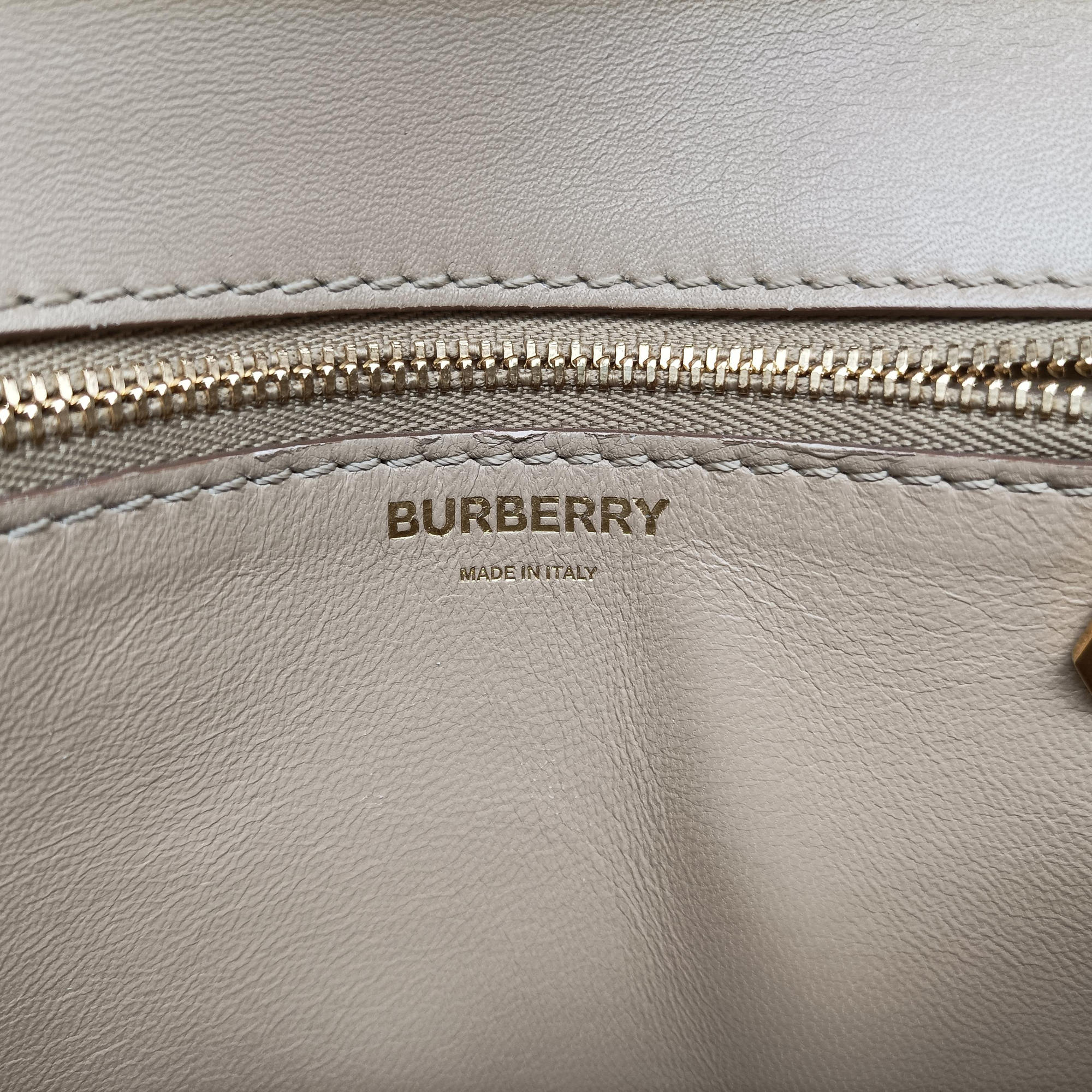 Vintage Burberry Pochette Multicolour Leather  shoulderbag | stylenewstar