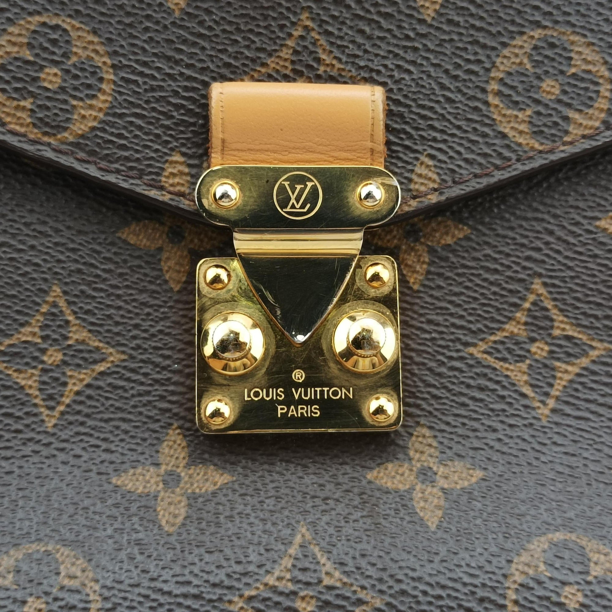 Vintage Louis Vuitton Pochette Metis MM Brown Monogram Canvas M44875 shoulderbag | stylenewstar