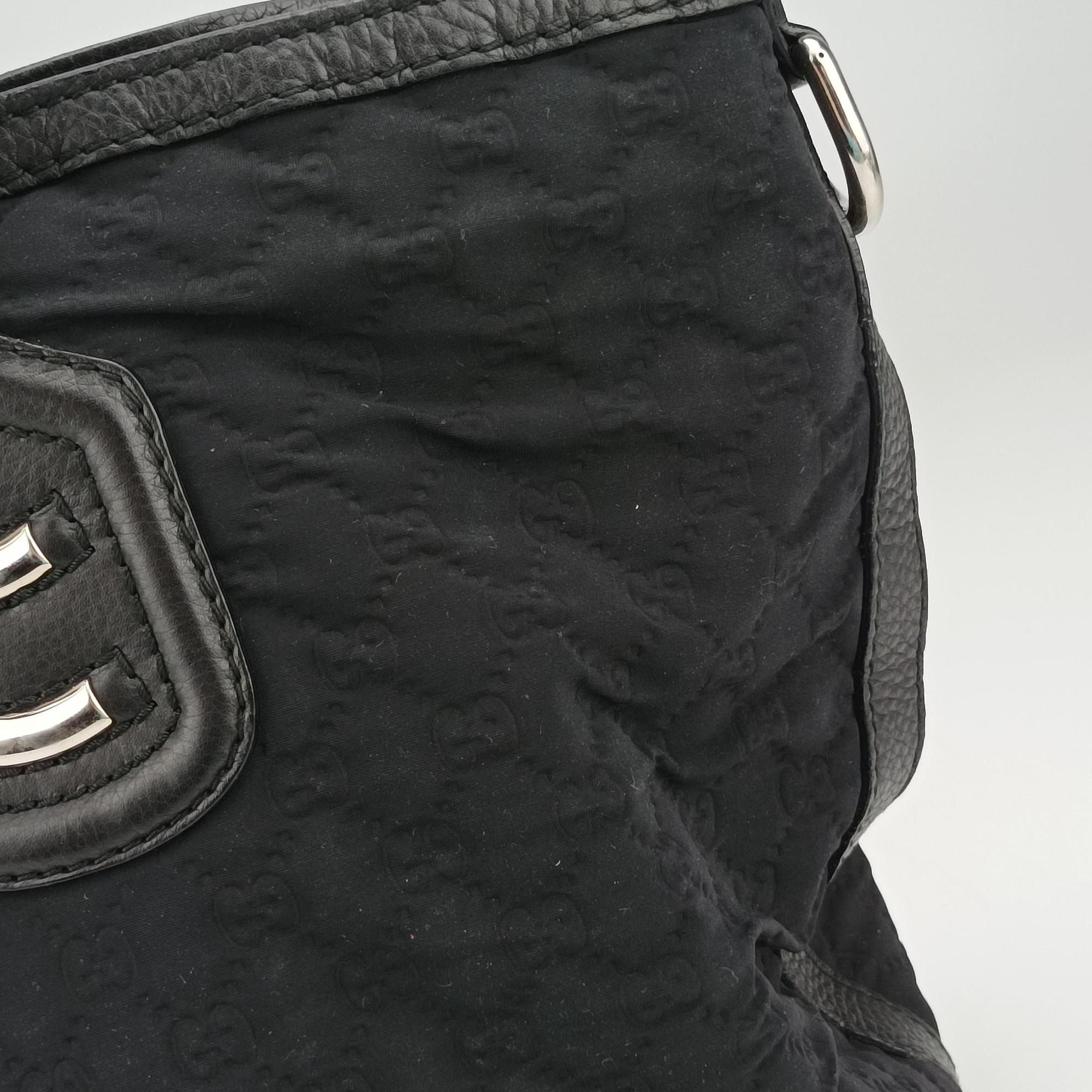 Pre-owned Gucci GG Neoprene Techno Tag Black fabric × Leather 241102 handbag | stylenewstar