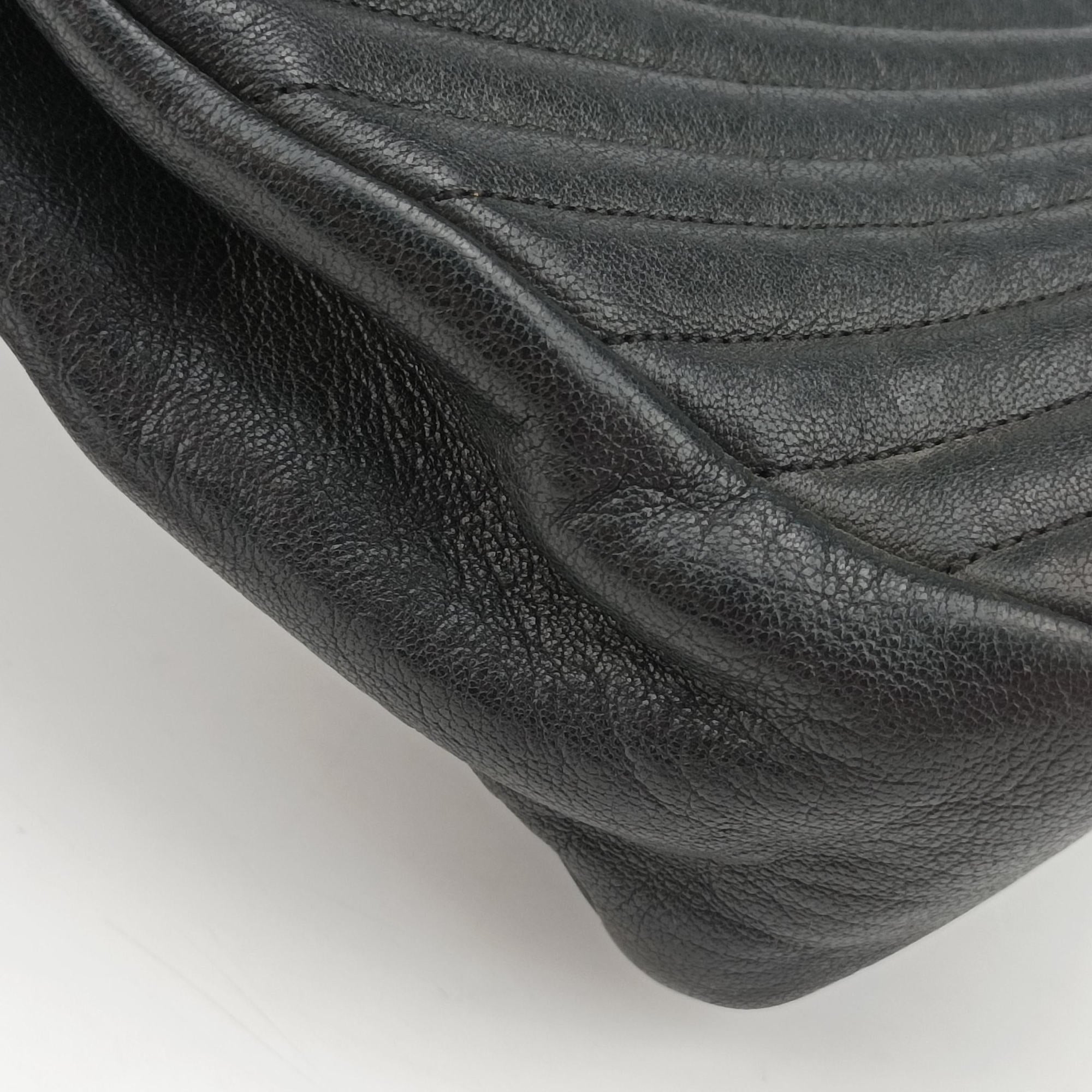 Pre-owned Yves Saint Laurent COLLEGE Black Leather 392738 shoulderbag | stylenewstar