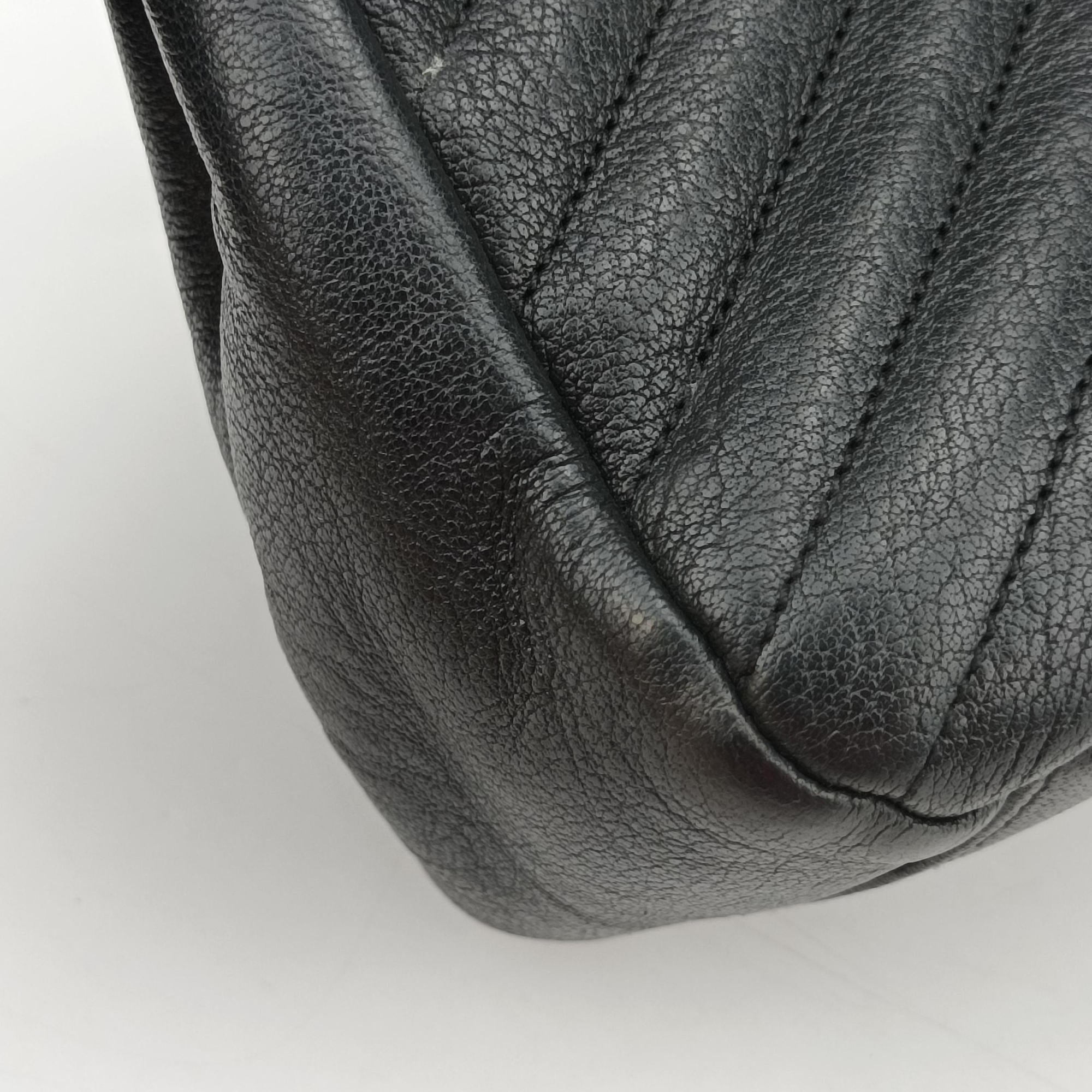 Pre-owned Yves Saint Laurent COLLEGE Black Leather 392738 shoulderbag | stylenewstar