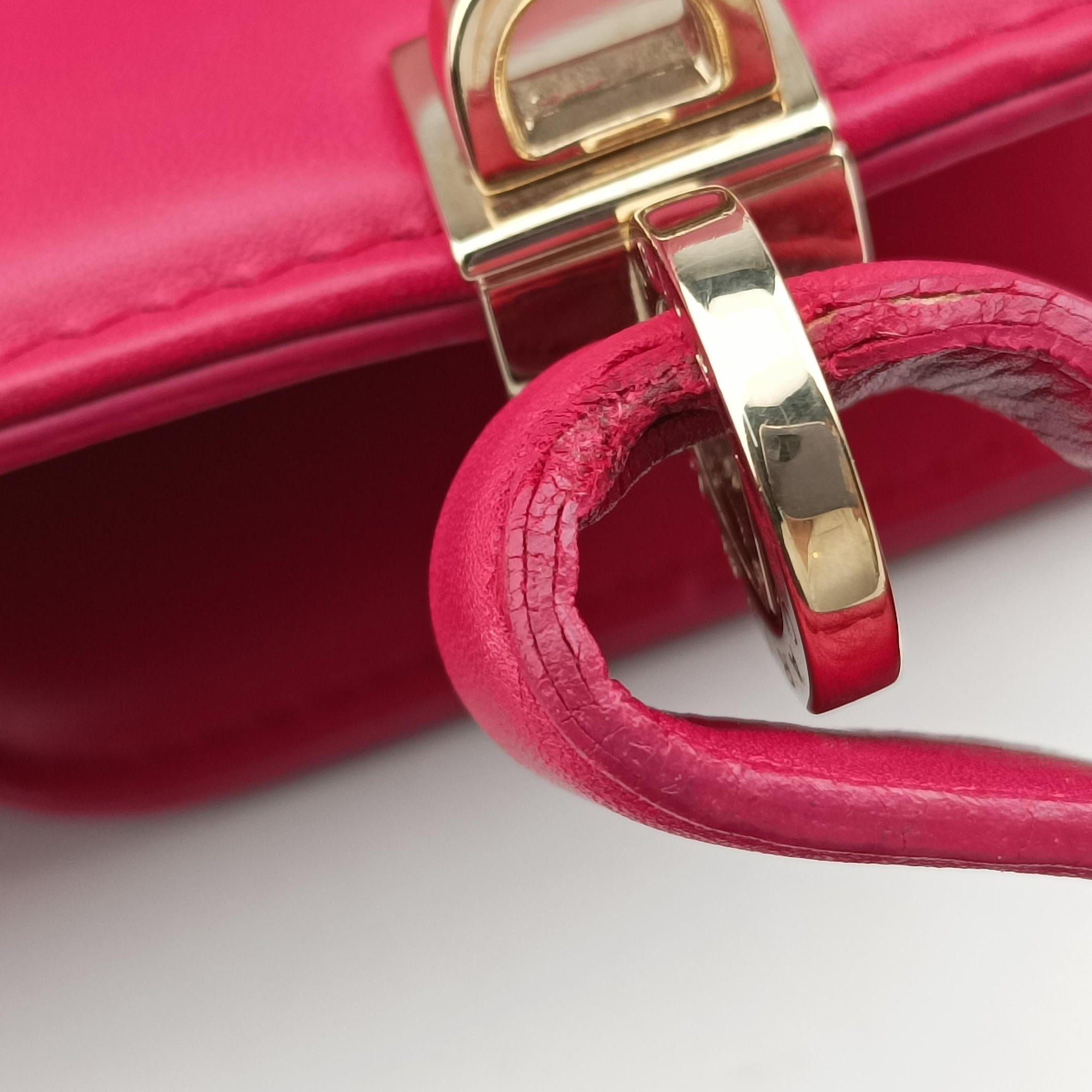 Pre-owned Bvlgari Isabella Rossellini Red Leather  shoulderbag | stylenewstar