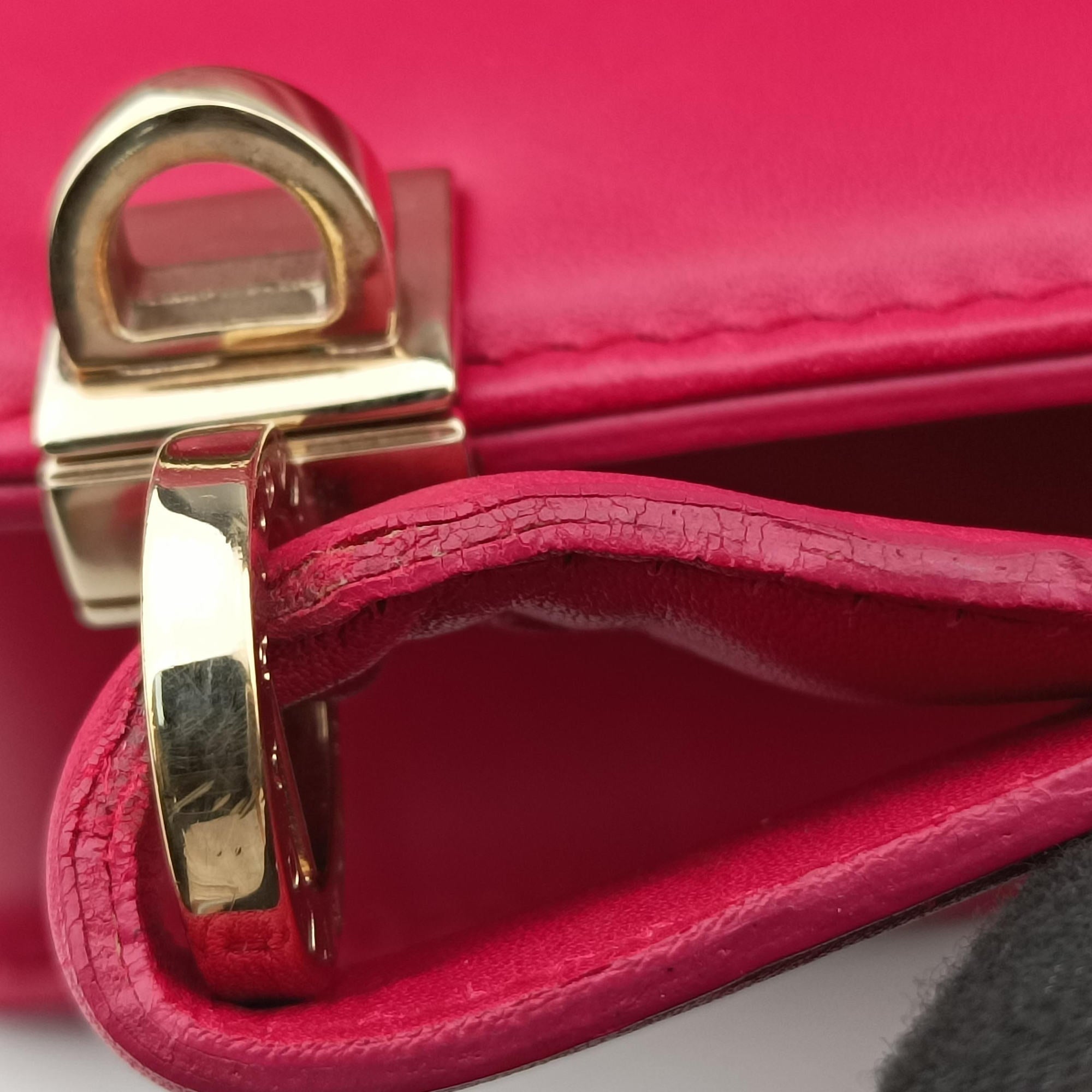 Pre-owned Bvlgari Isabella Rossellini Red Leather  shoulderbag | stylenewstar