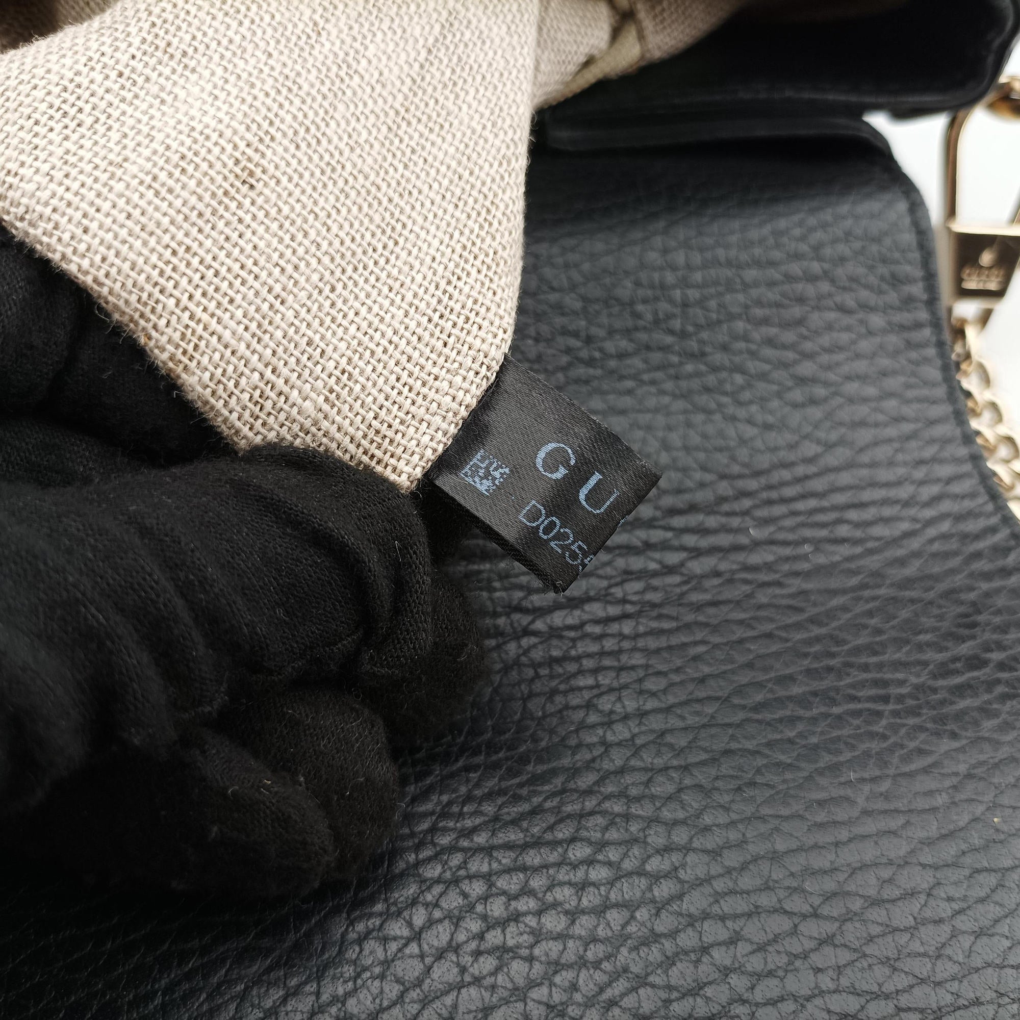Pre-owned Gucci Interlocking G Black Leather 510306 shoulderbag | stylenewstar