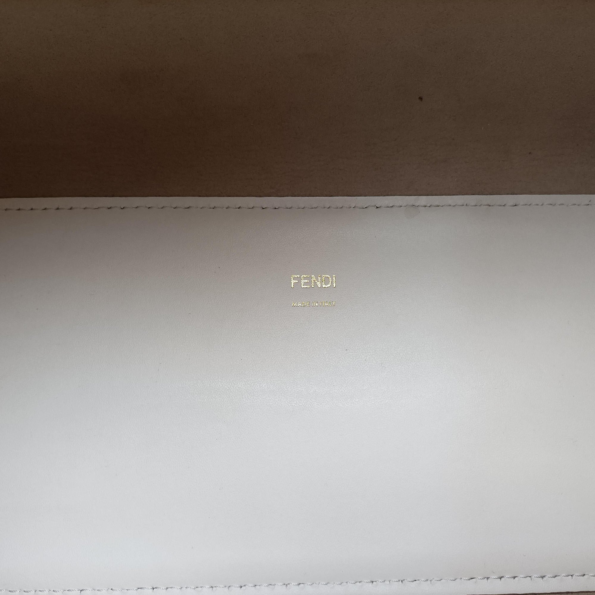 Secondhand Fendi Sunshine White Leather 8BH386 shoulderbag | stylenewstar
