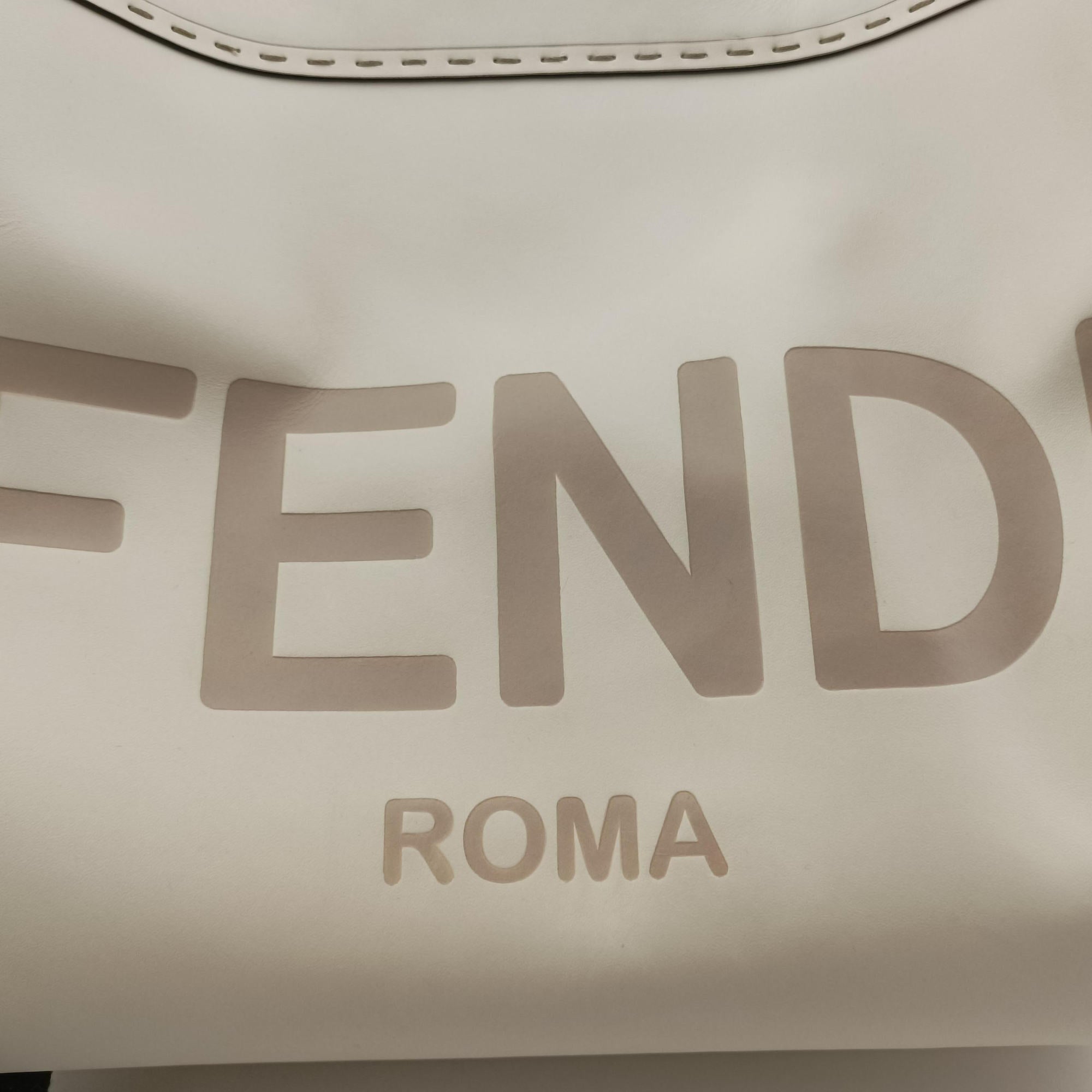 Secondhand Fendi Sunshine White Leather 8BH386 shoulderbag | stylenewstar