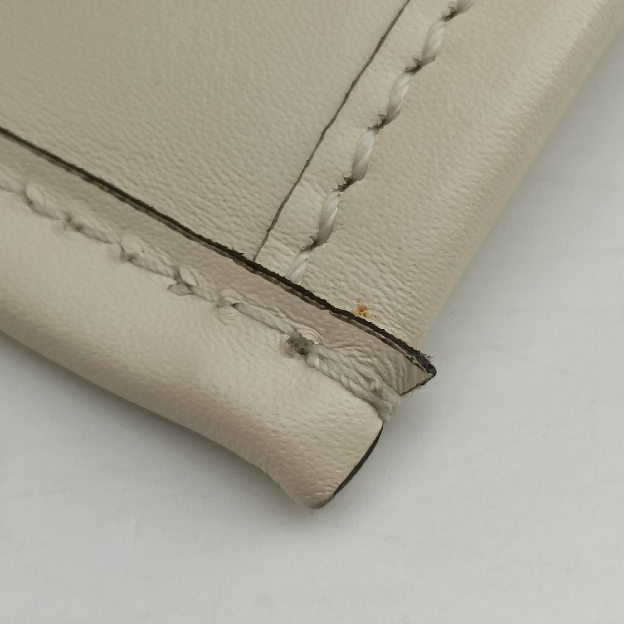 Secondhand Fendi Sunshine White Leather 8BH386 shoulderbag | stylenewstar