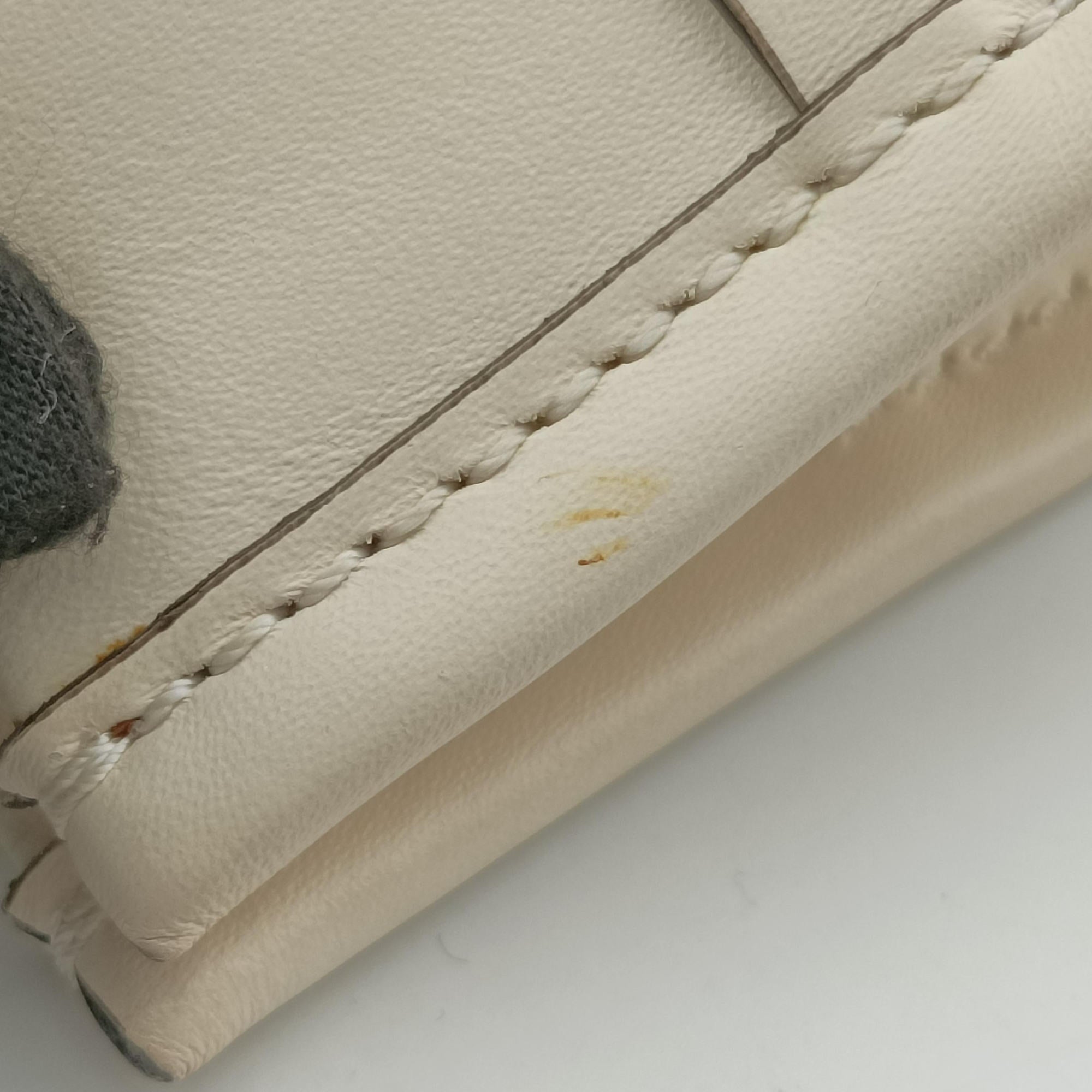 Secondhand Fendi Sunshine White Leather 8BH386 shoulderbag | stylenewstar
