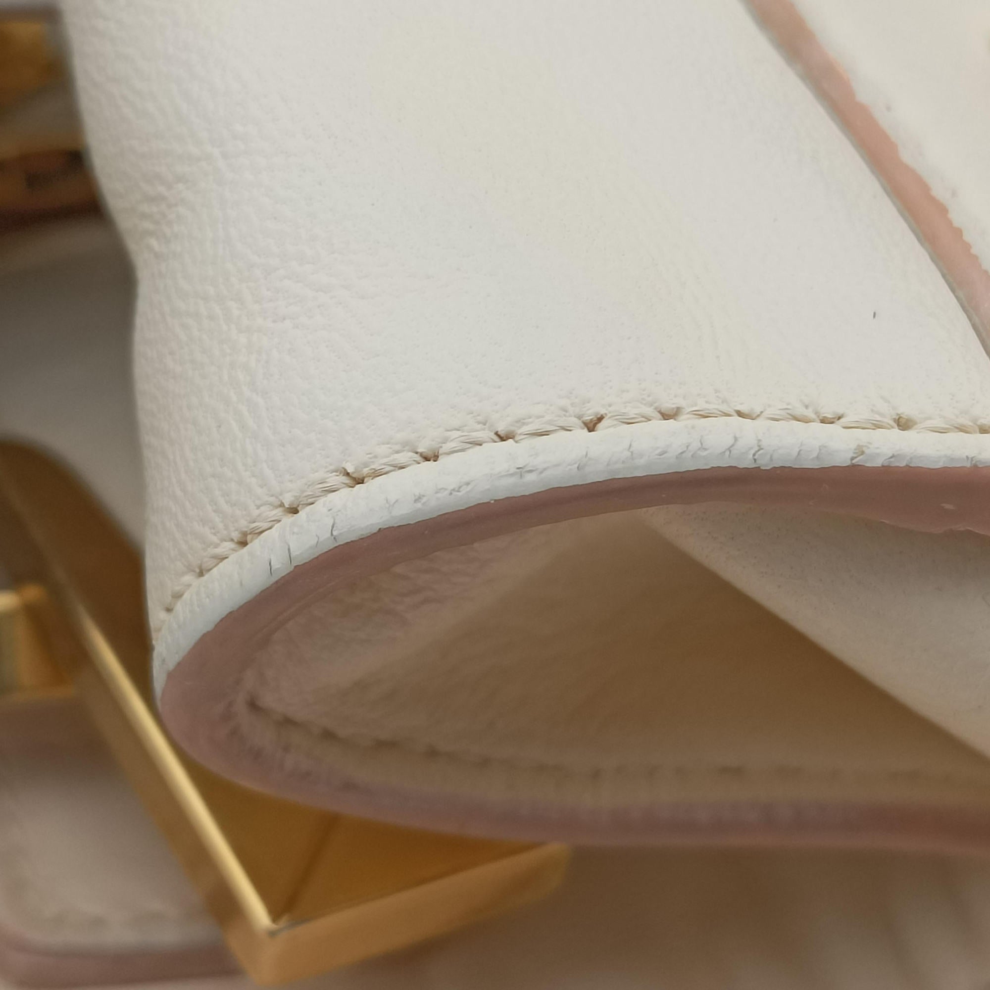 Pre-owned VERSACE Medusa Palazzo White lambskin  shoulderbag | stylenewstar