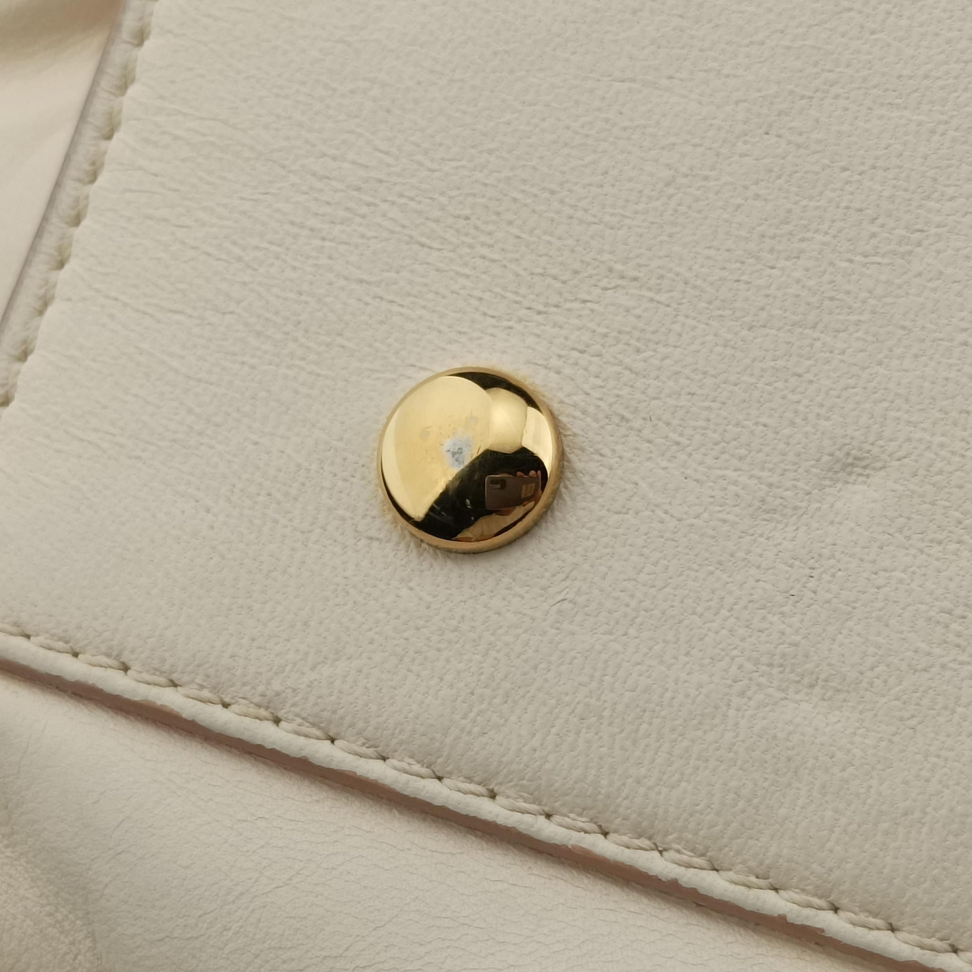 Pre-owned VERSACE Medusa Palazzo White lambskin  shoulderbag | stylenewstar