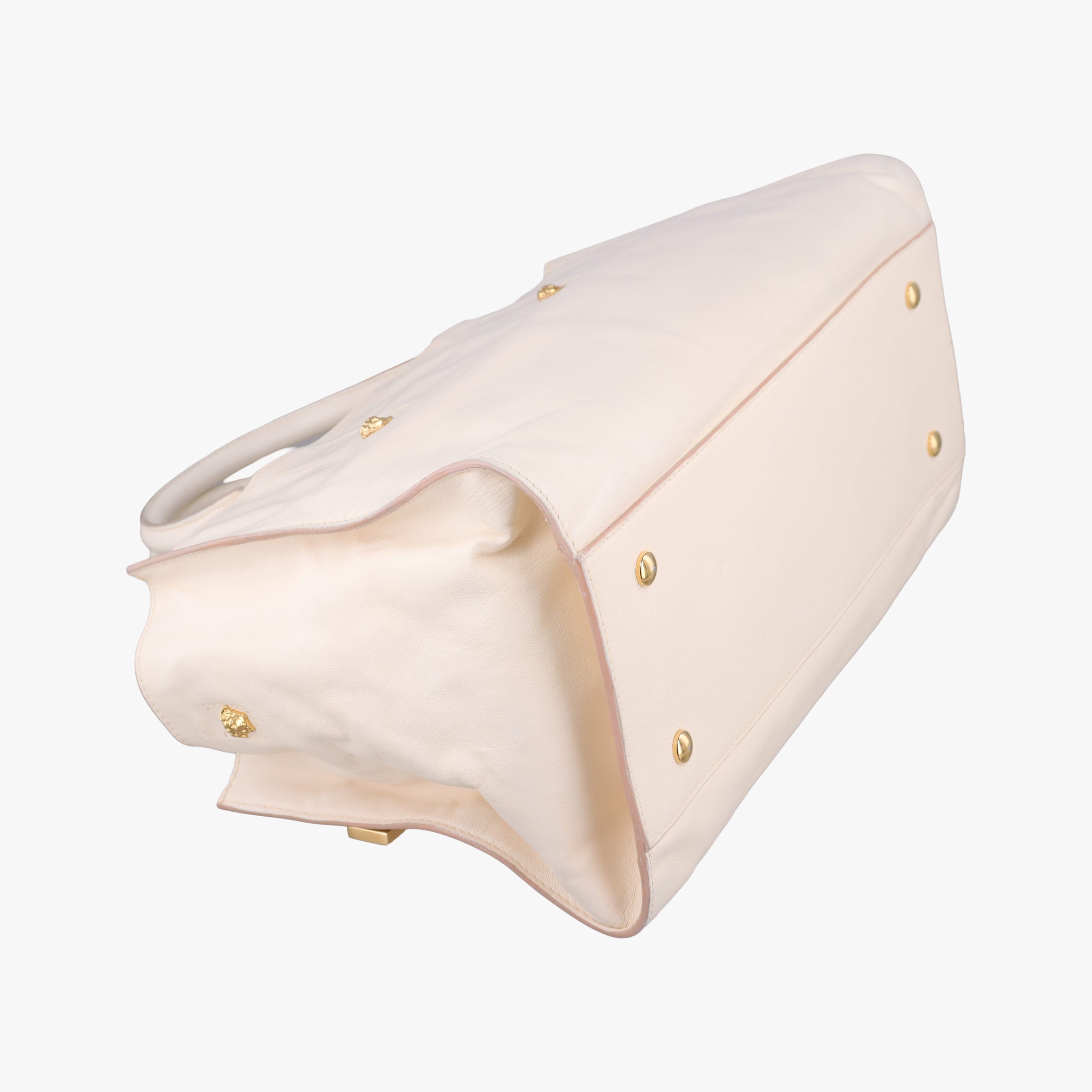 Pre-owned VERSACE Medusa Palazzo White lambskin  shoulderbag | stylenewstar
