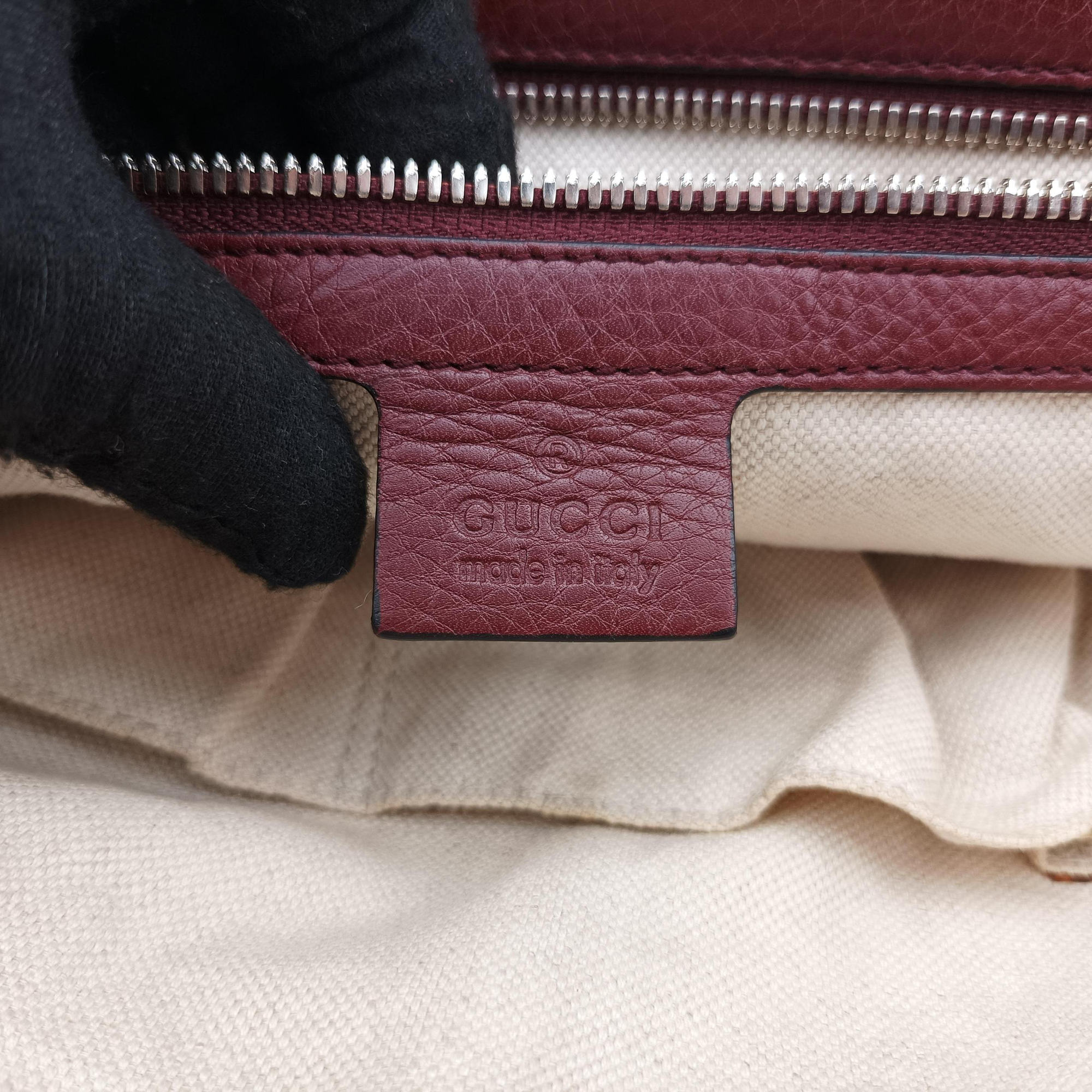 Vintage Gucci Interlocking G Logo Soho Messenger Burgundy Leather 322056 shoulderbag | stylenewstar