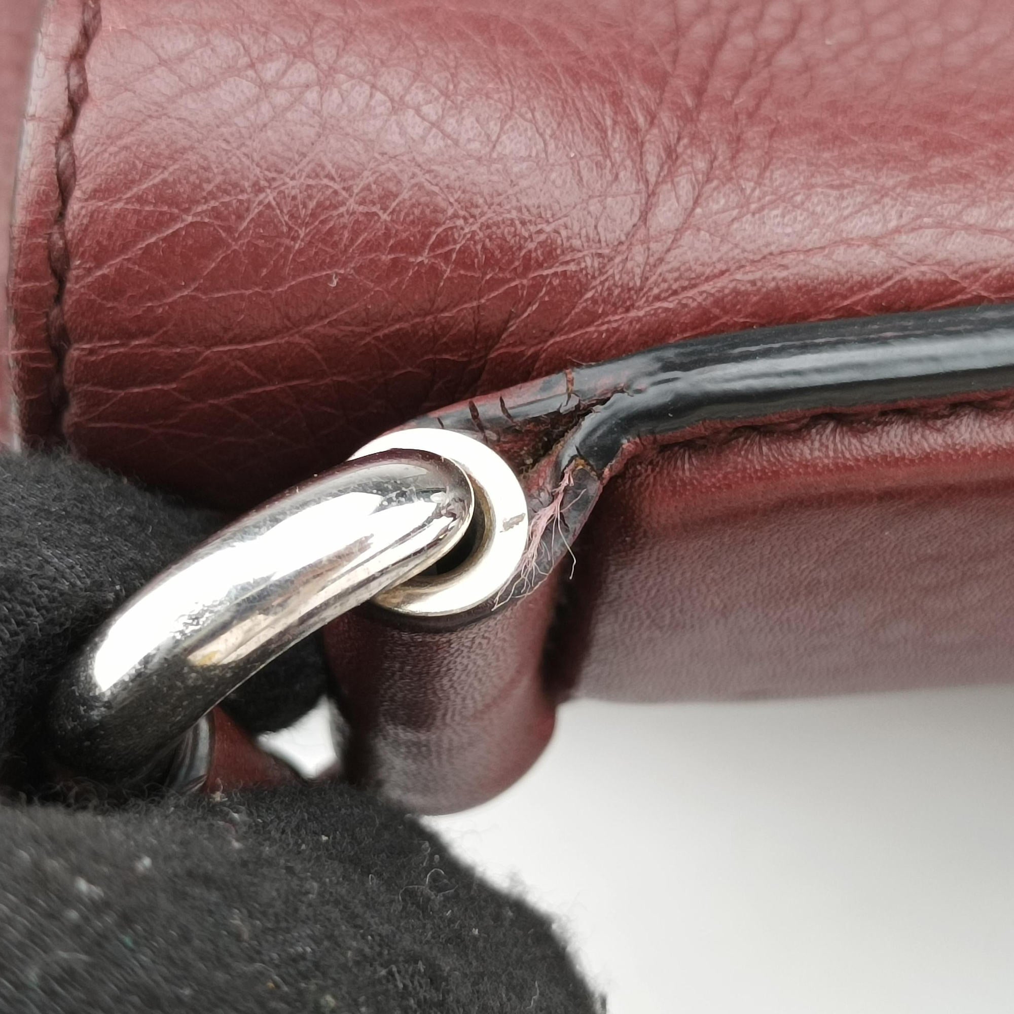Vintage Gucci Interlocking G Logo Soho Messenger Burgundy Leather 322056 shoulderbag | stylenewstar