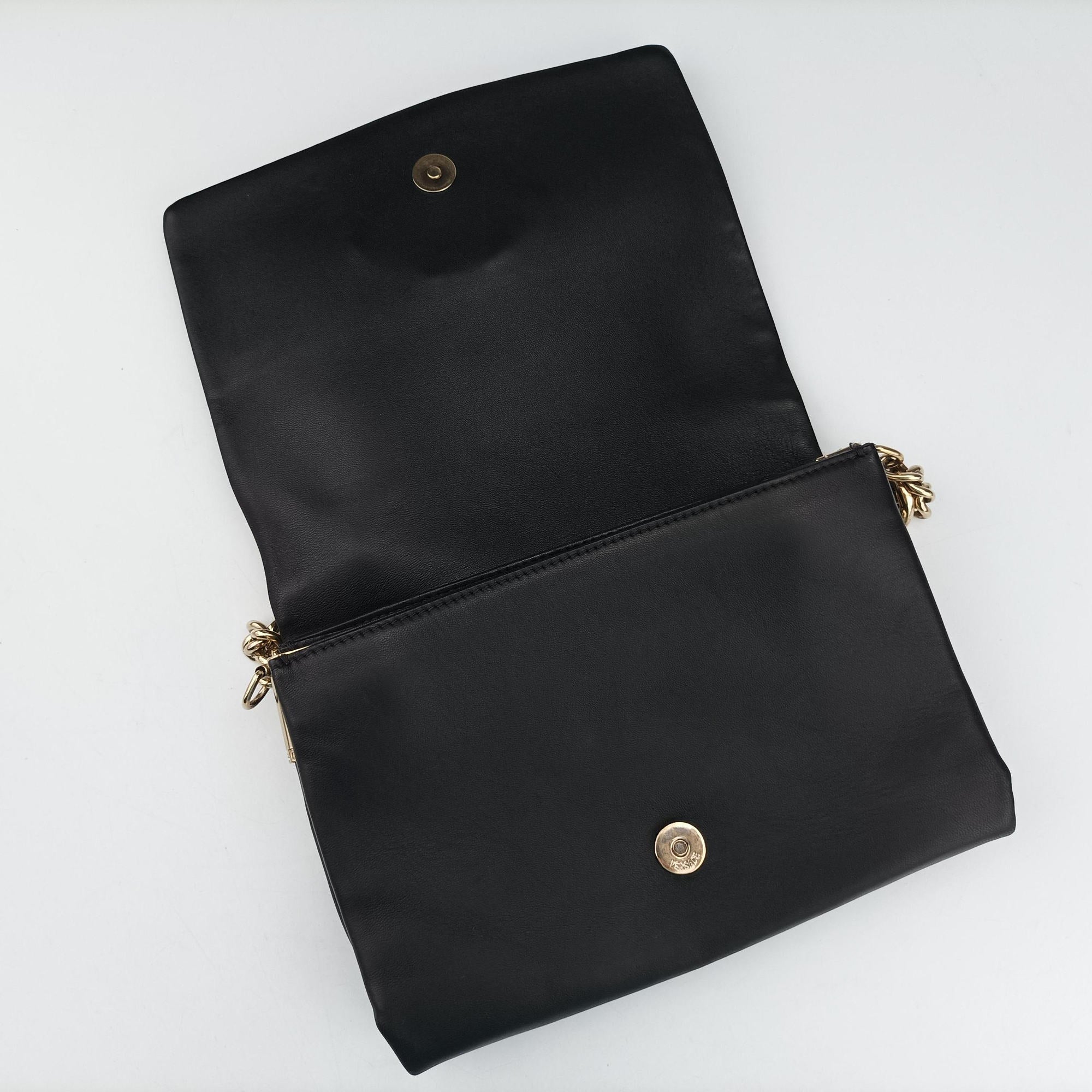 Secondhand VERSACE La Medusa Black Leather  shoulderbag | stylenewstar