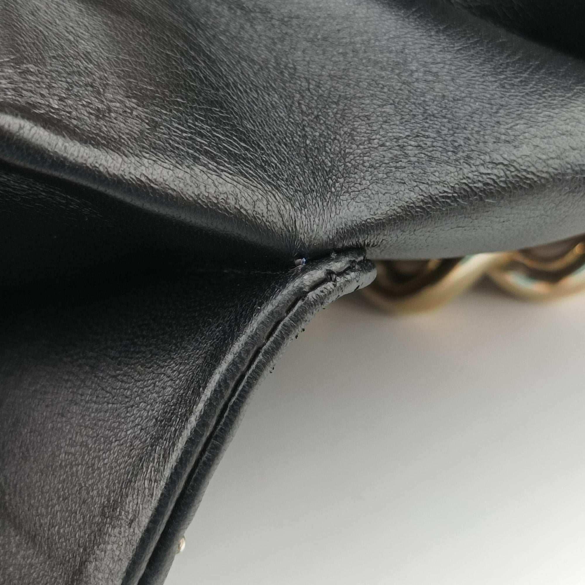 Secondhand VERSACE La Medusa Black Leather  shoulderbag | stylenewstar