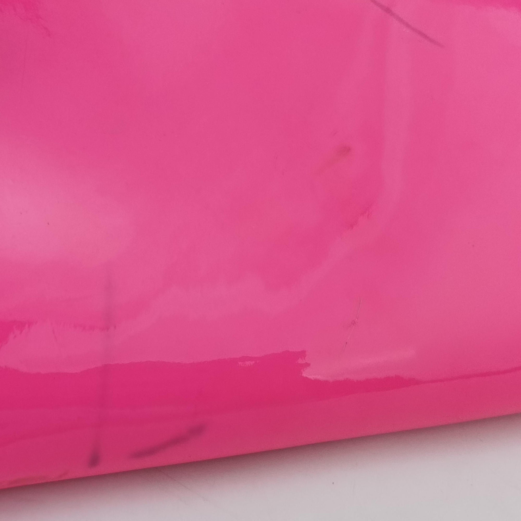 Pre-owned VERSACE Medusa Rose Patent  clutchbag | stylenewstar