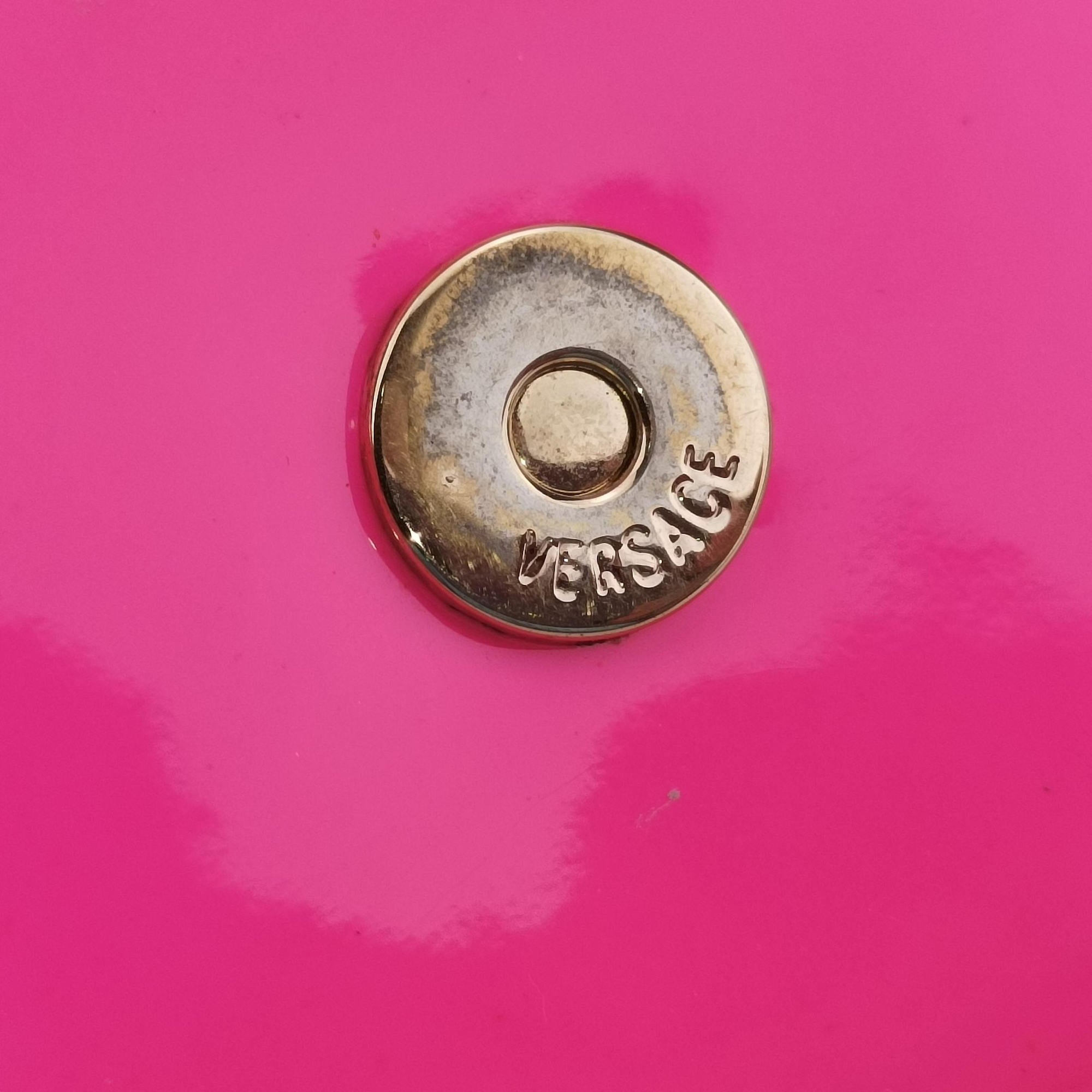 Pre-owned VERSACE Medusa Rose Patent  clutchbag | stylenewstar