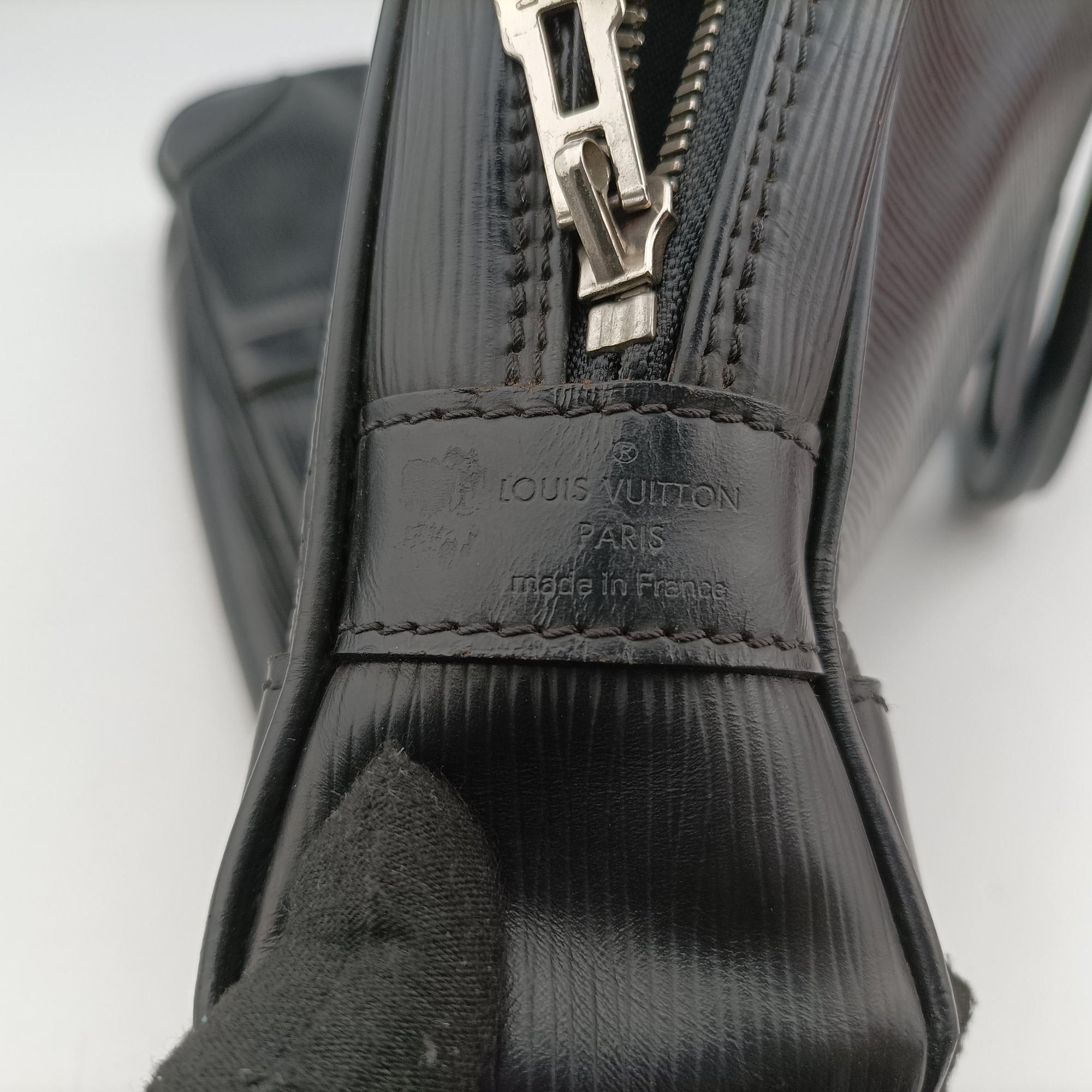 Pre-owned Louis Vuitton Porto Document Voyage Black Epi M59162 handbag | stylenewstar