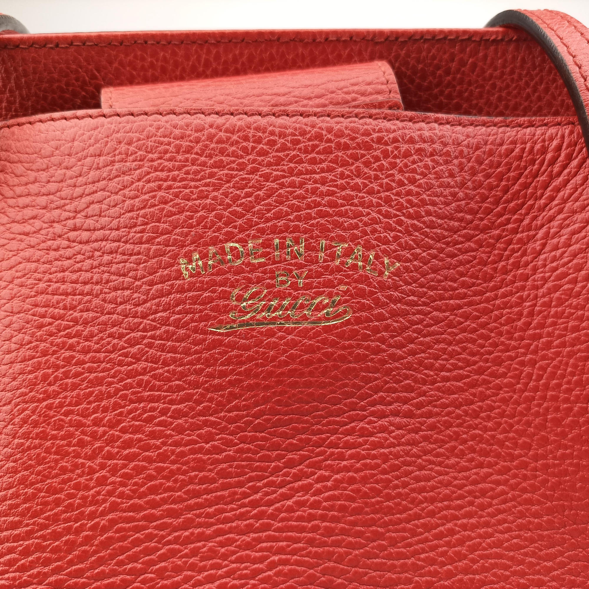Vintage Gucci Swing Red Leather 354397 shoulderbag | stylenewstar