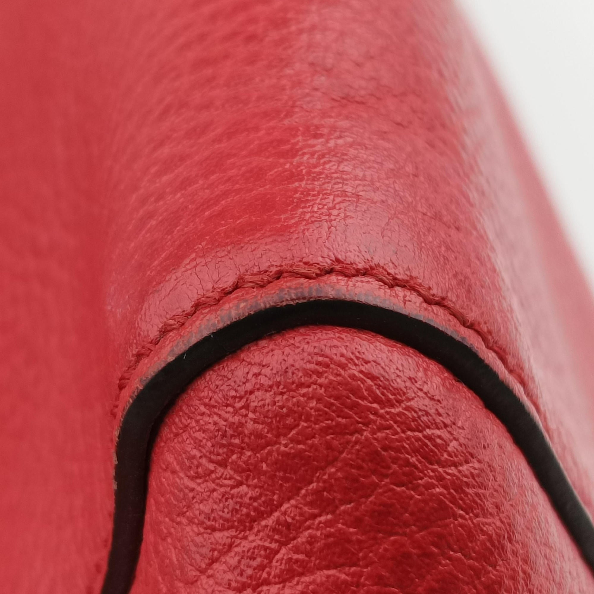 Vintage Gucci Swing Red Leather 354397 shoulderbag | stylenewstar