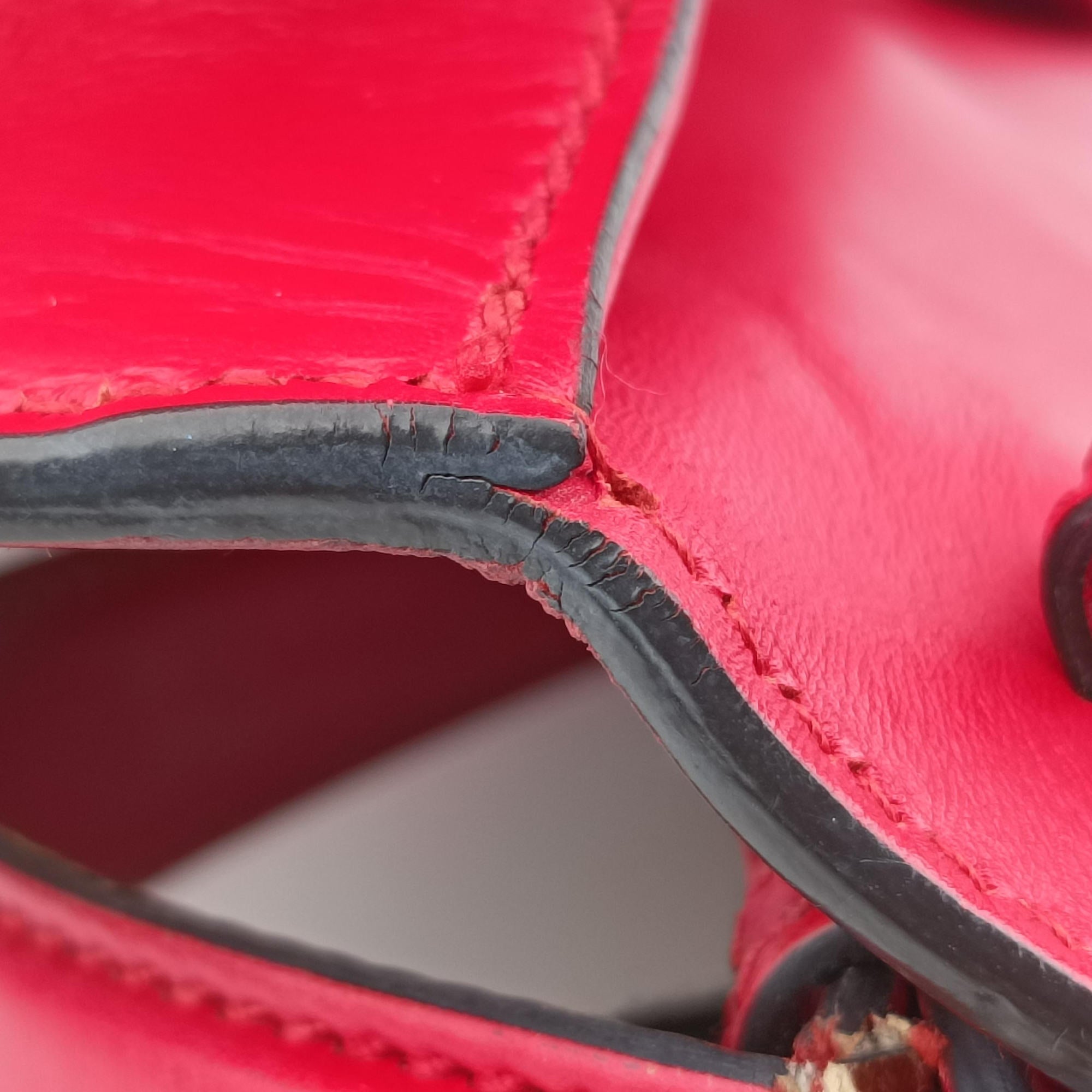 Pre-owned Gucci Sylvie Red×navy Leather 470270 shoulderbag | stylenewstar