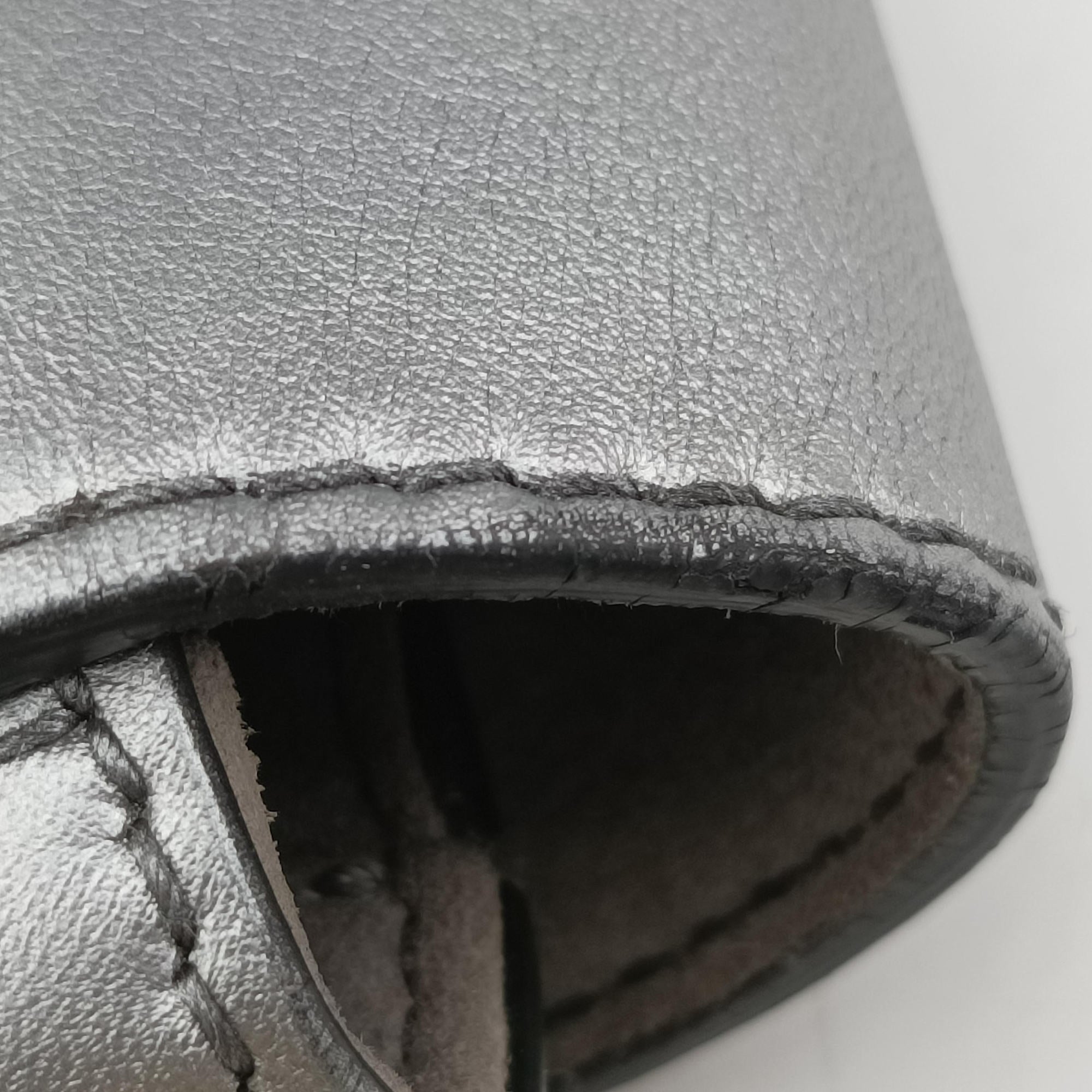 Pre-owned Christian Dior Diorevolution Silver Leather  shoulderbag | stylenewstar