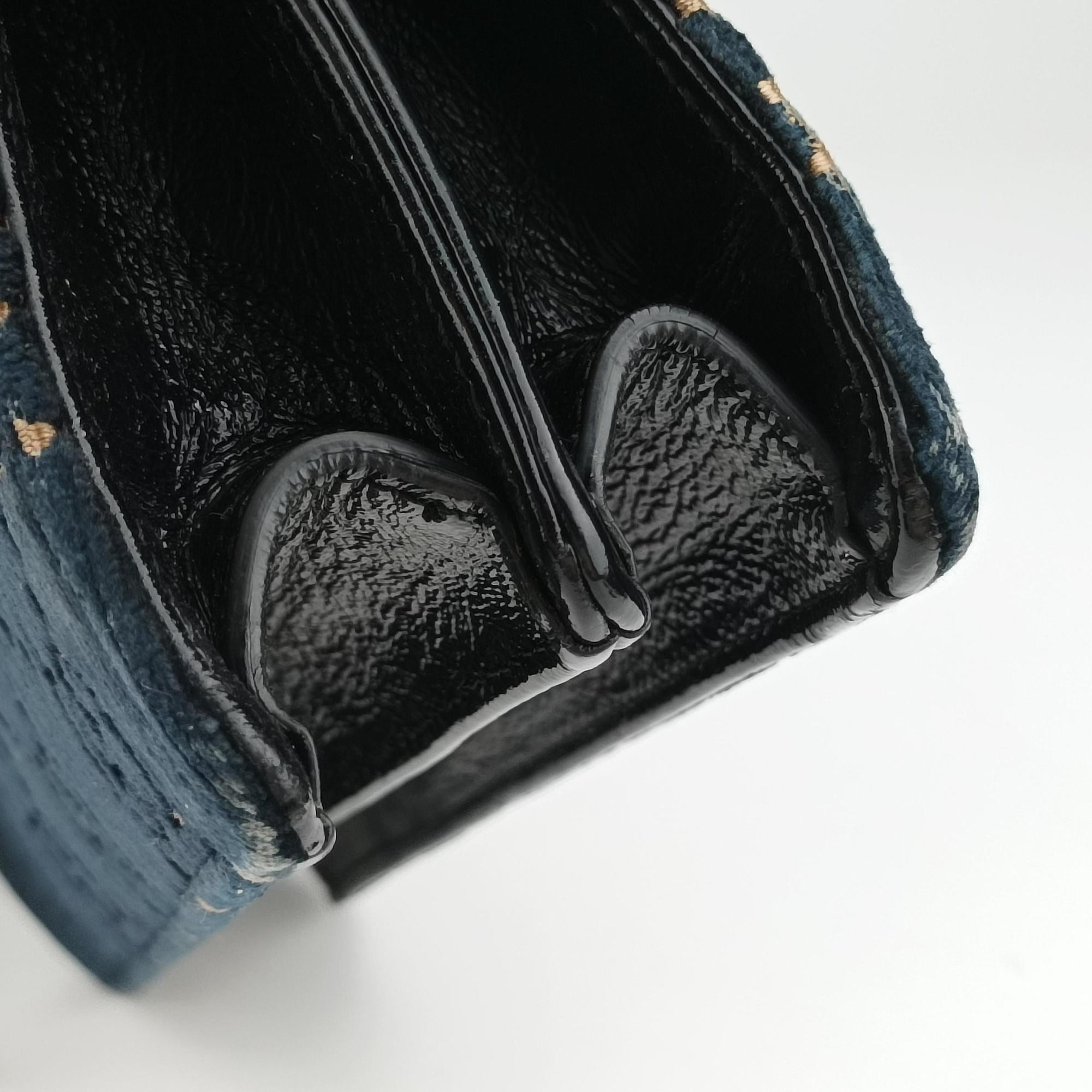 Pre-owned Gucci Dionysus Navy velour 400249 shoulderbag | stylenewstar