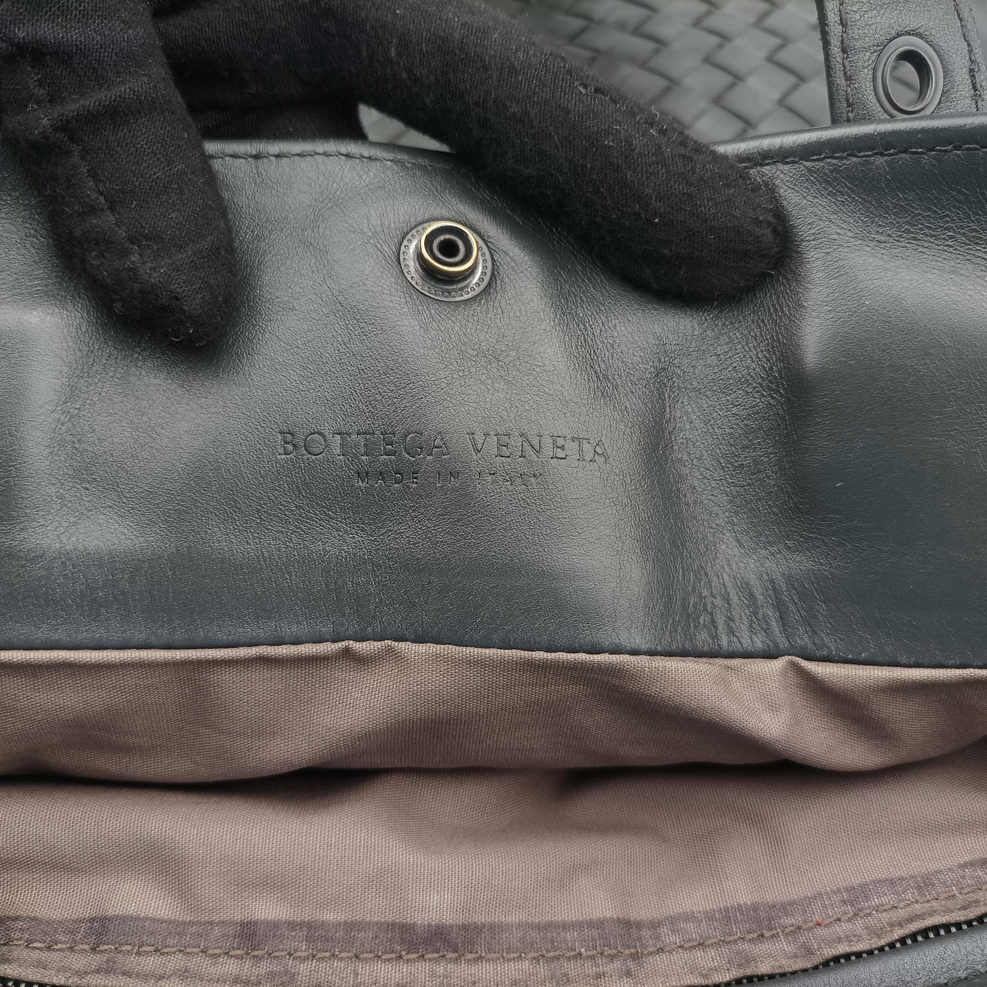 Vintage Bottega Veneta Intrecciato Shopper Acatl Grey lambskin  shoulderbag | stylenewstar