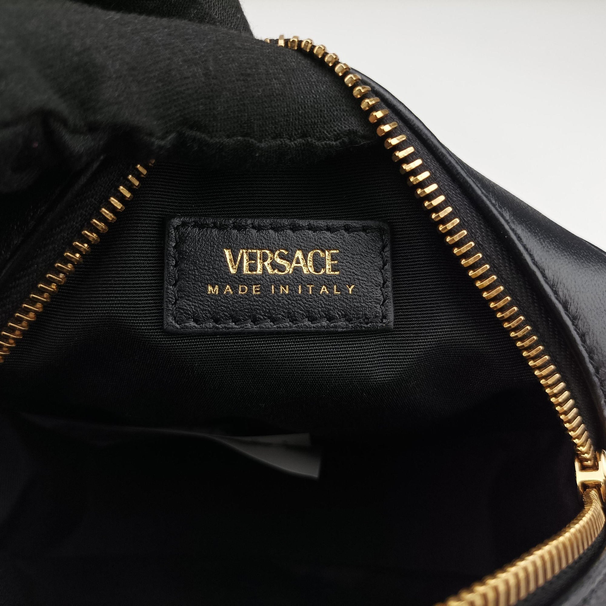 Vintage VERSACE Medusa Black Leather  shoulderbag | stylenewstar