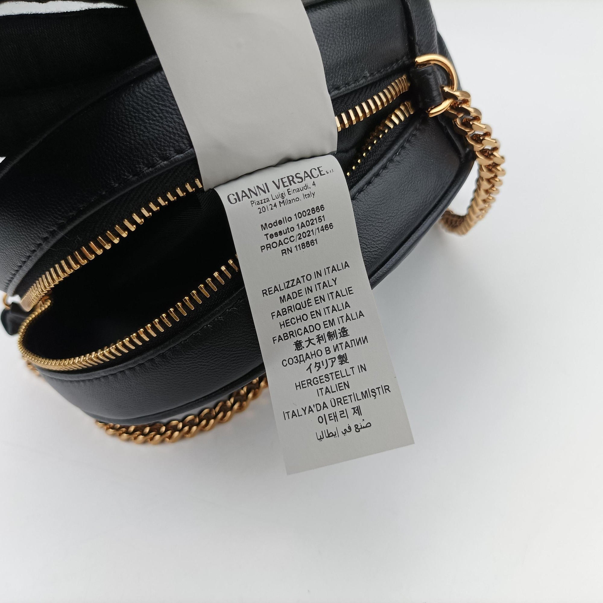 Vintage VERSACE Medusa Black Leather  shoulderbag | stylenewstar
