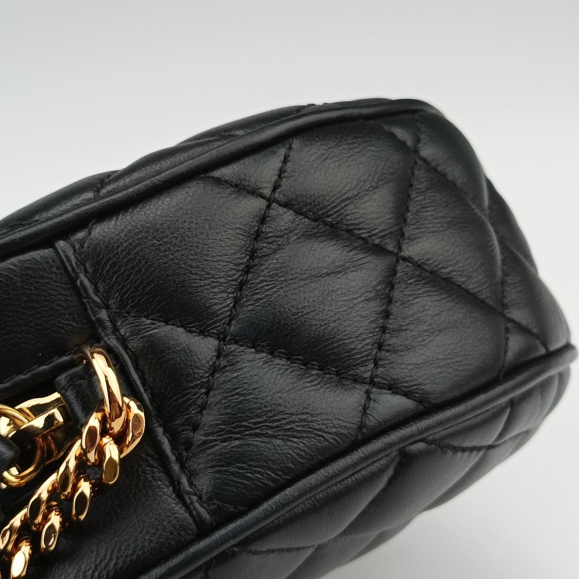 Vintage VERSACE Medusa Black Leather  shoulderbag | stylenewstar
