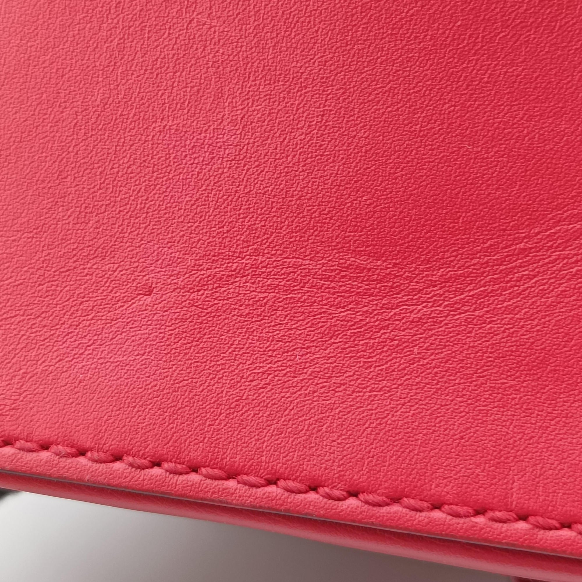 Pre-owned Gucci Lady Web khaki×red canvas×leather 383848 shoulderbag | stylenewstar